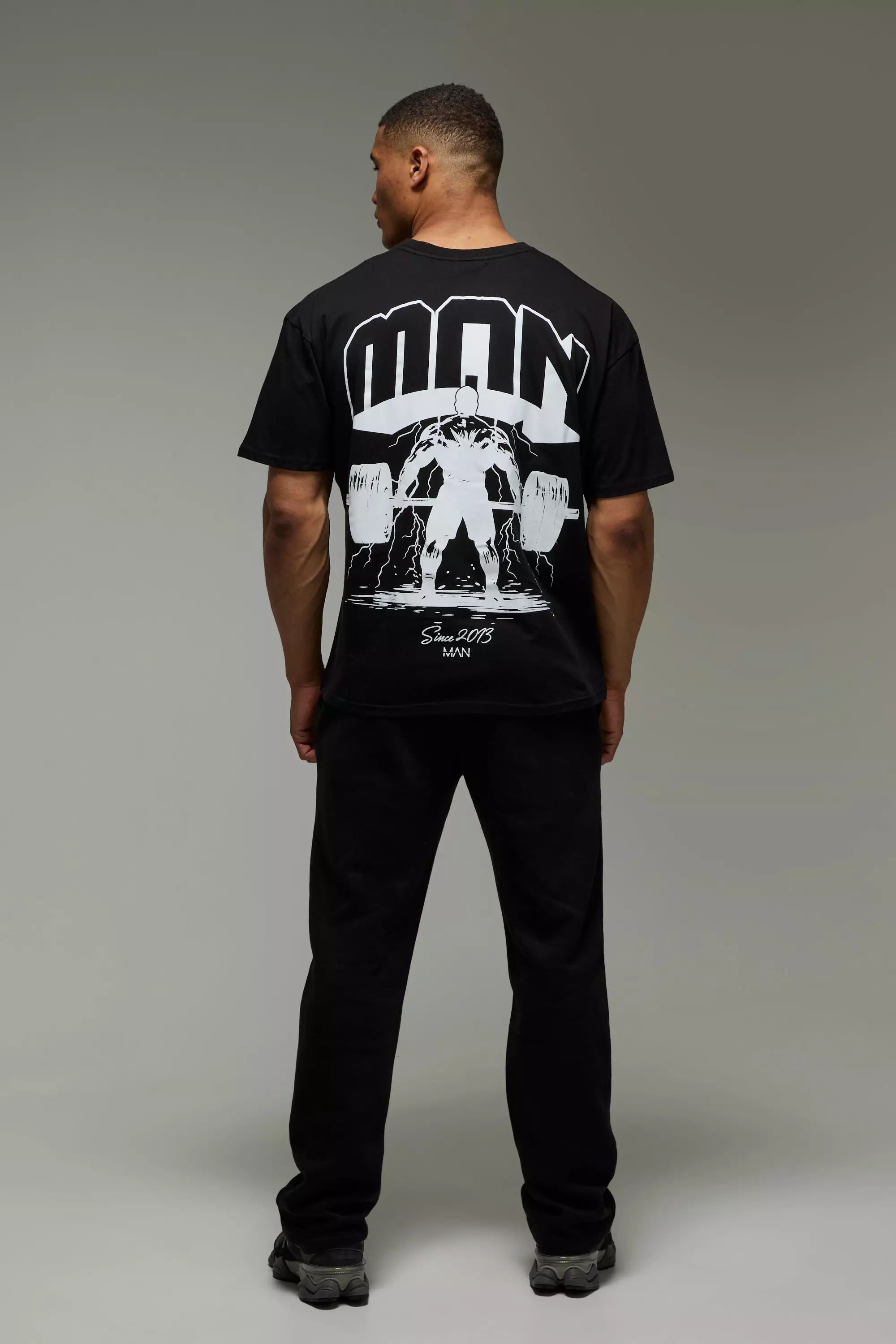 Black MAN Active Deadlift Oversized T-Shirt alternative image
