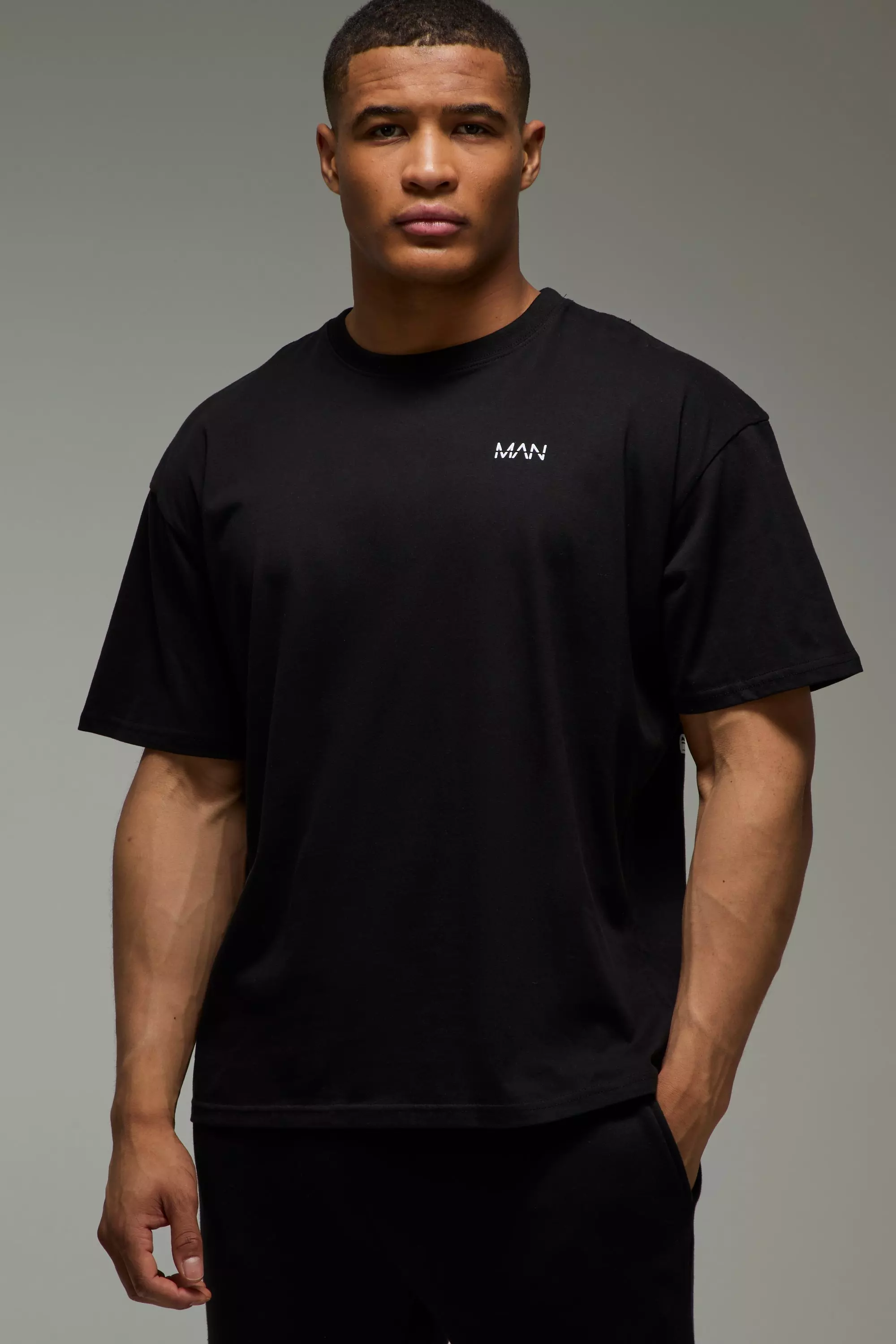 Black MAN Active Deadlift Oversized T-Shirt alternative image