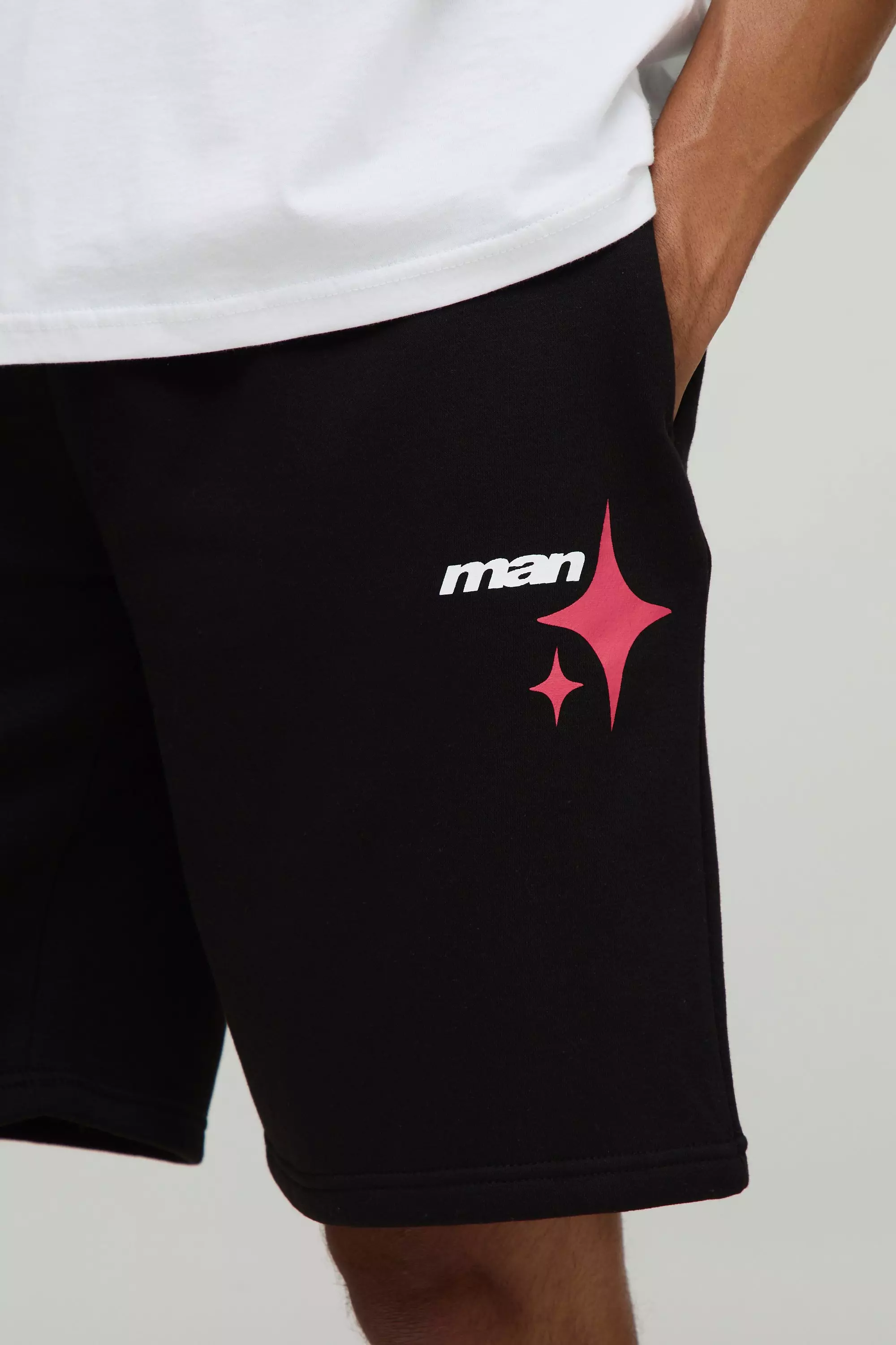 Oversized Mid Length Heart Graphic Shorts | boohooMAN USA