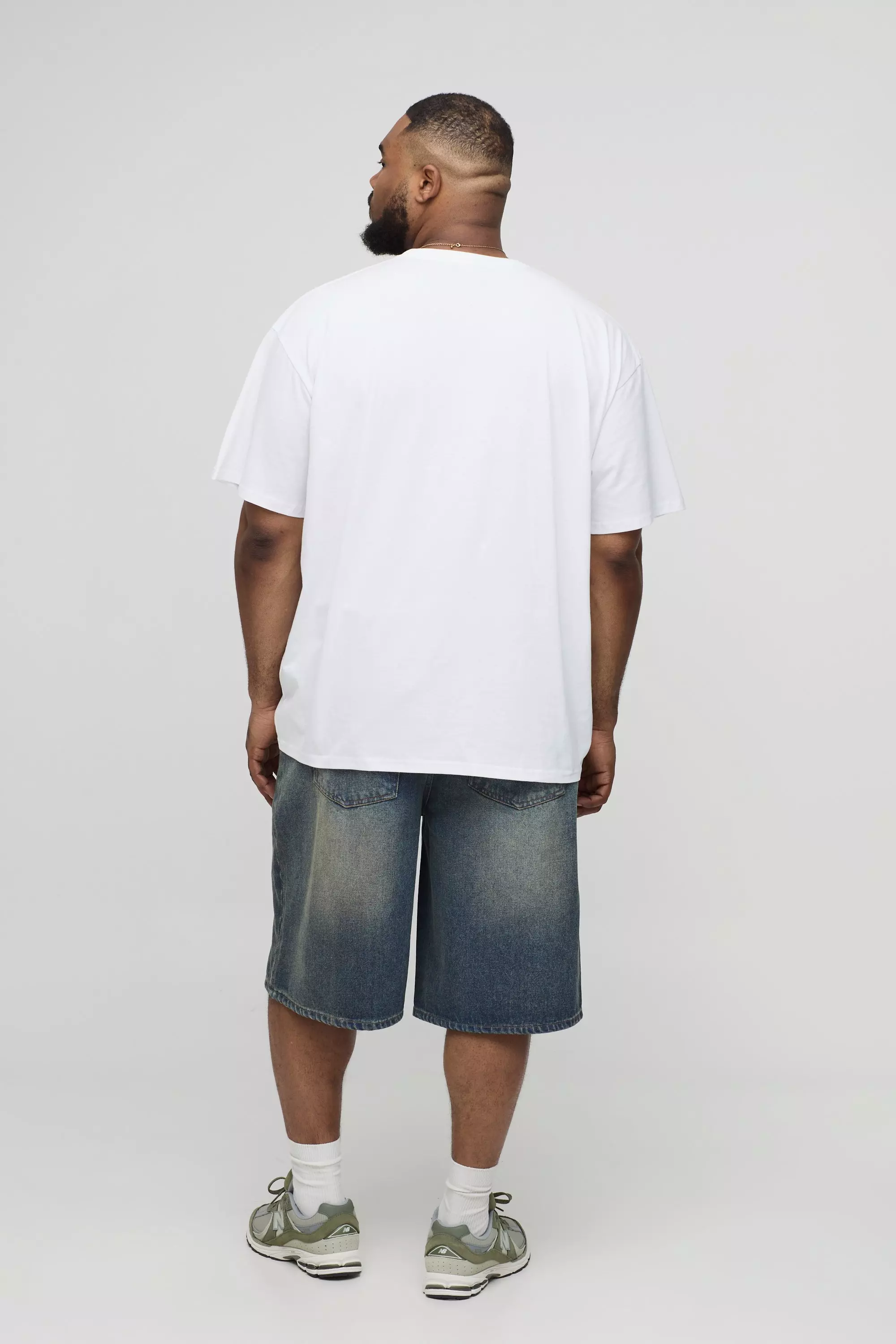Plus Oversized Large Scale World Wide Floral Print T-Shirt | boohooMAN USA