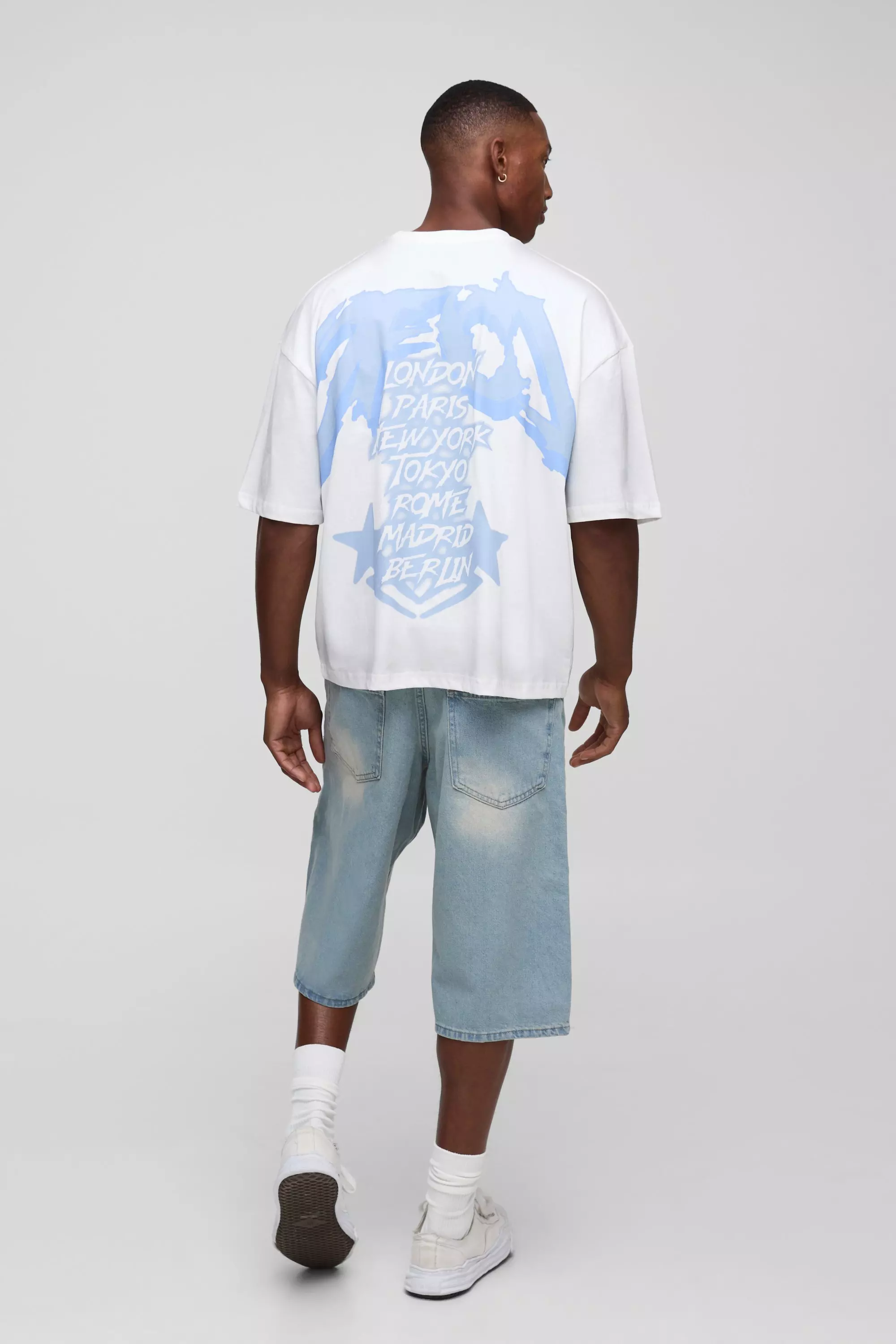 【boohoo】 OFCL スターグラフィック ウォッシュド Tシャツ Oversized Boxy OFCL Star Graphic Washed T-Shirt | boohooMAN USA