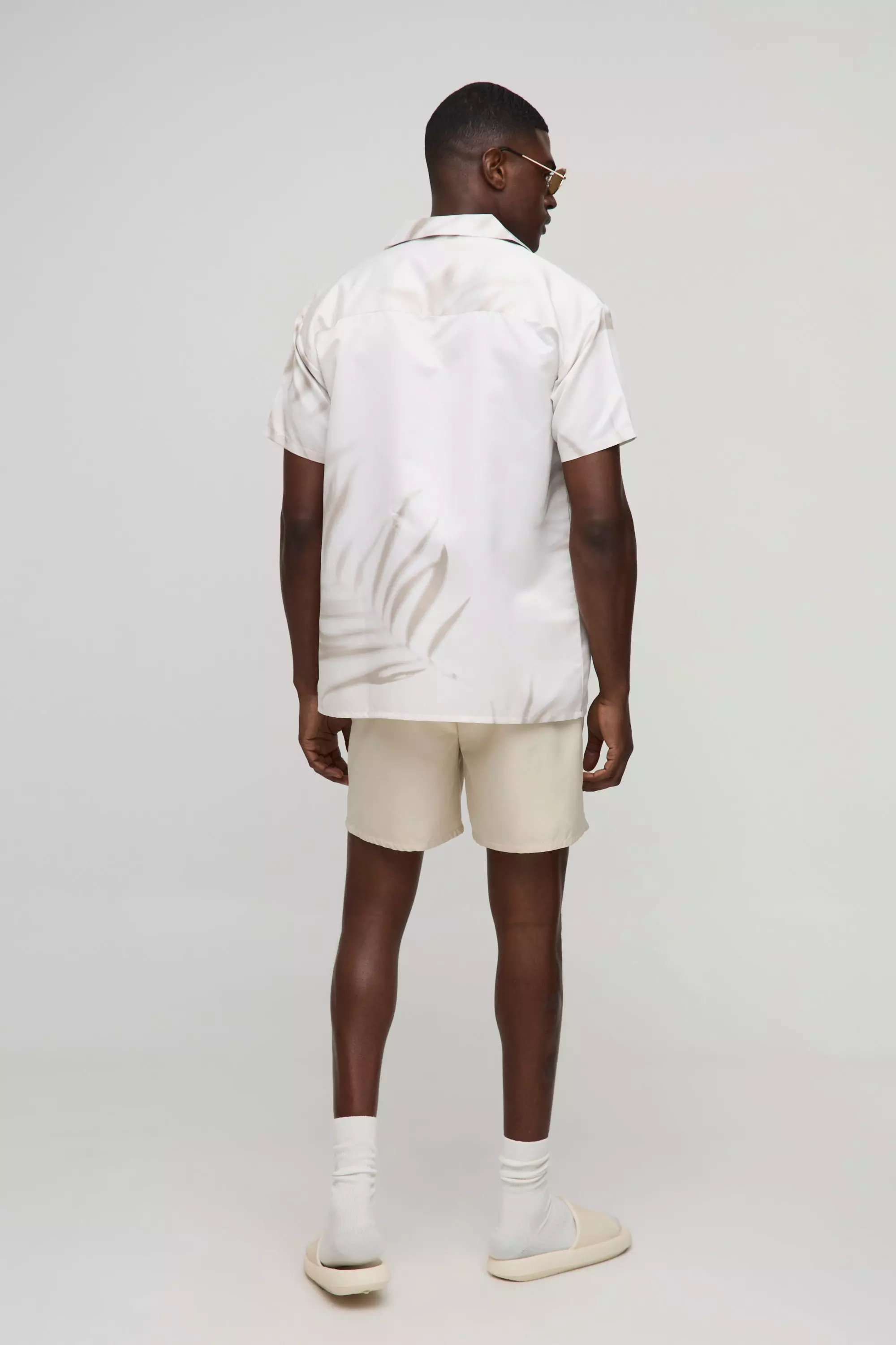 Regular fit Mid length Plain Swim Shorts | boohooMAN USA