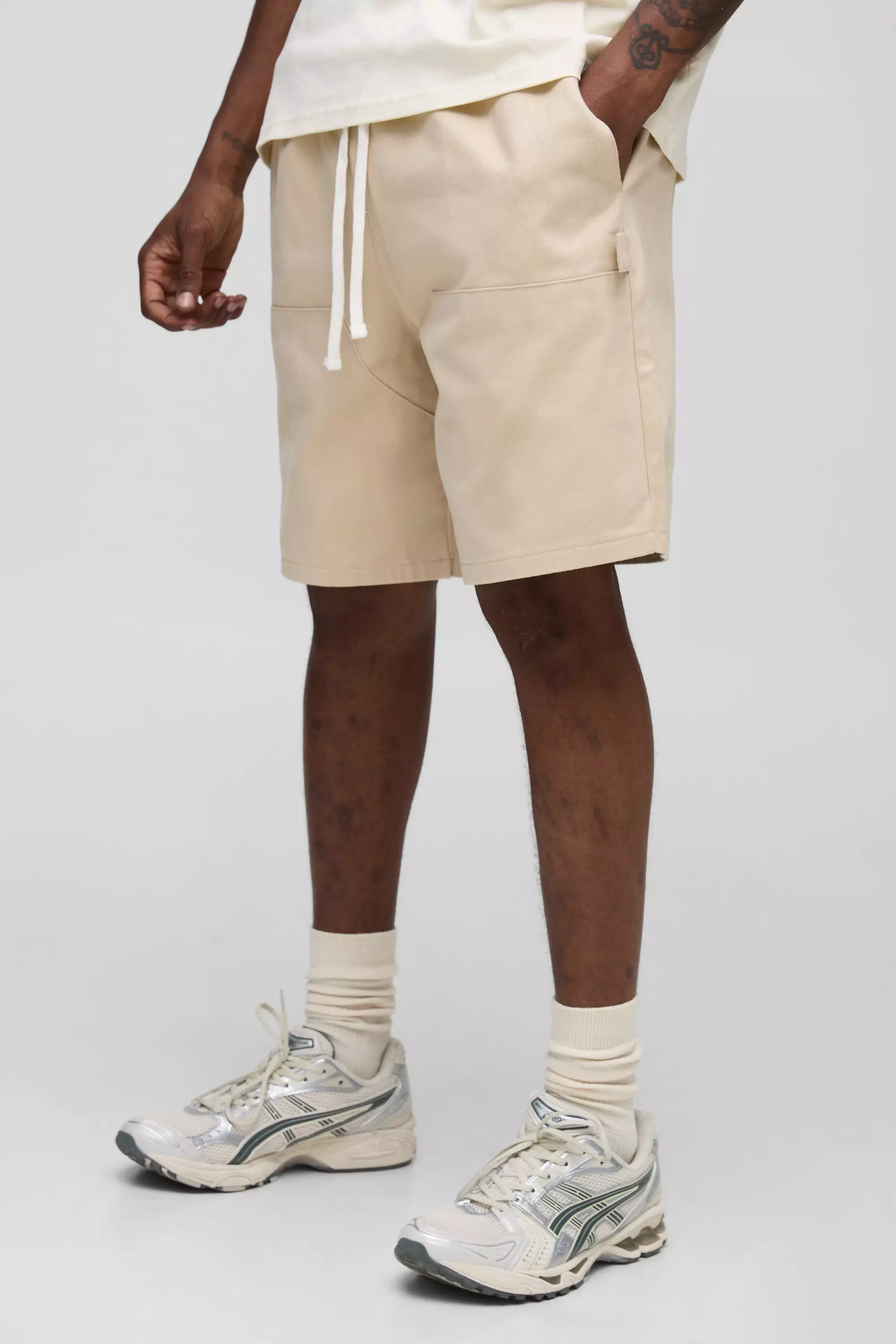 Elasticated Relaxed Fit Pleated Pintuck Trousers | boohooMAN USA