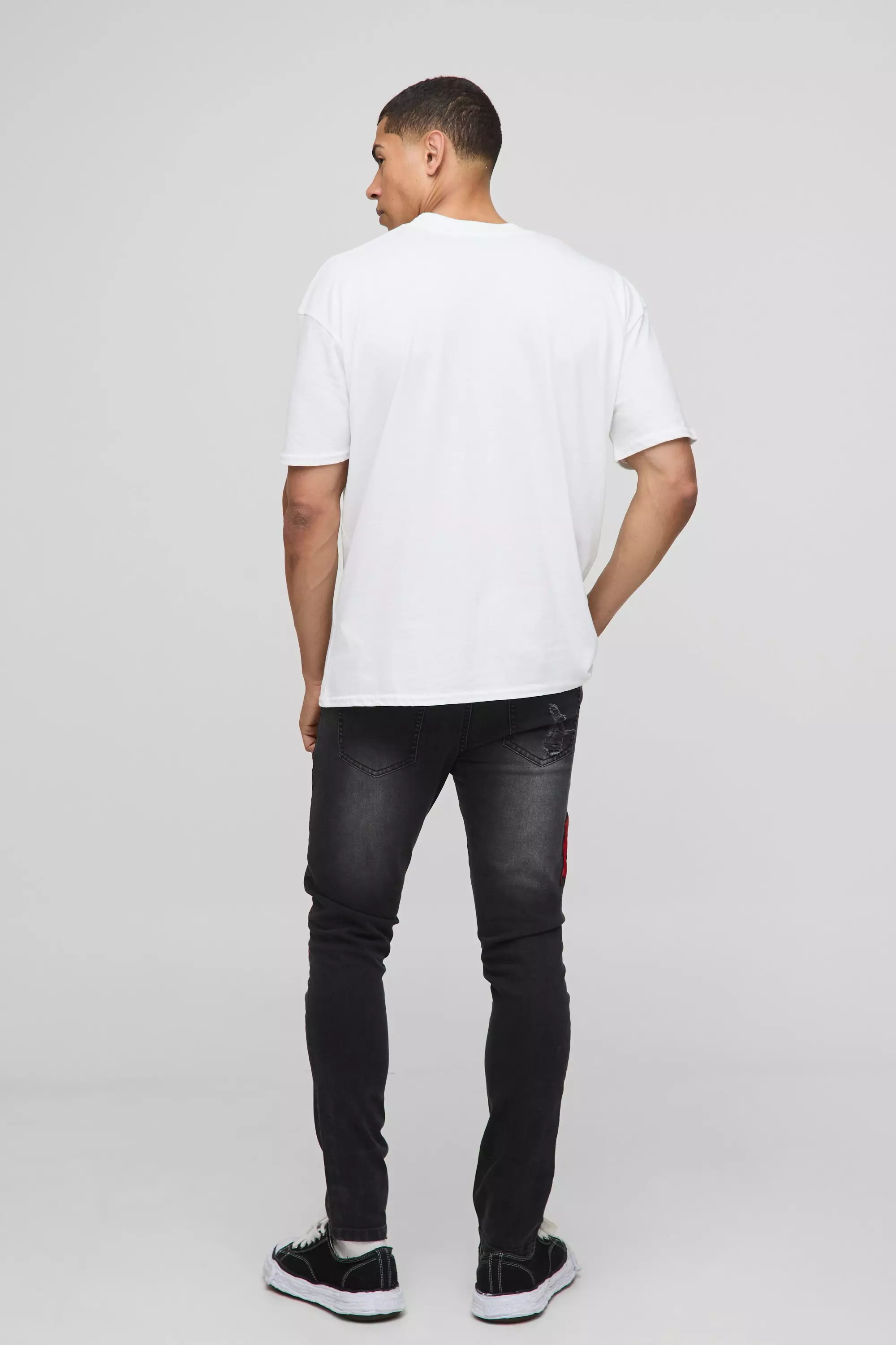 White Oversized Extended Neck Ofcl Man Rhinestone Spider T