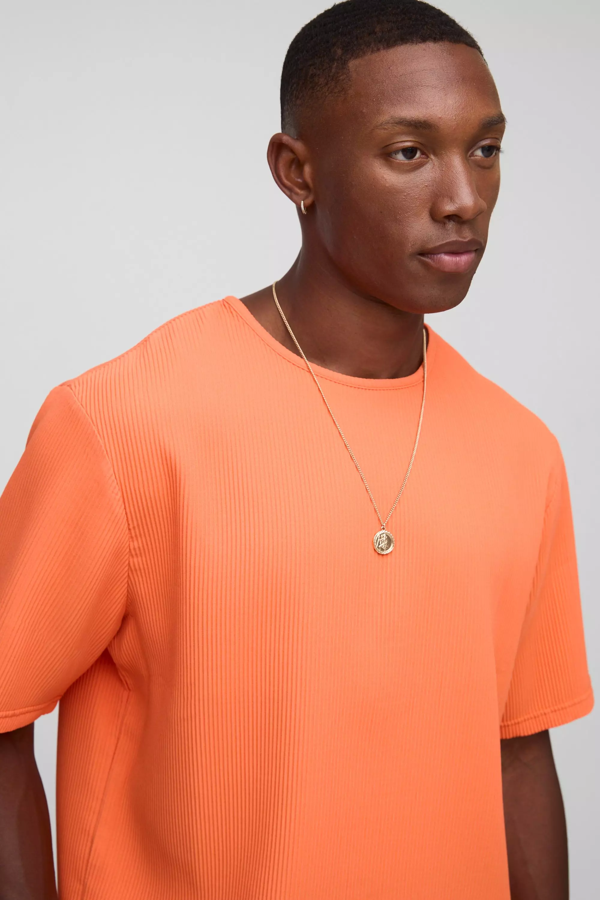 Cropped Boxy Pleated T-Shirt | boohooMAN USA