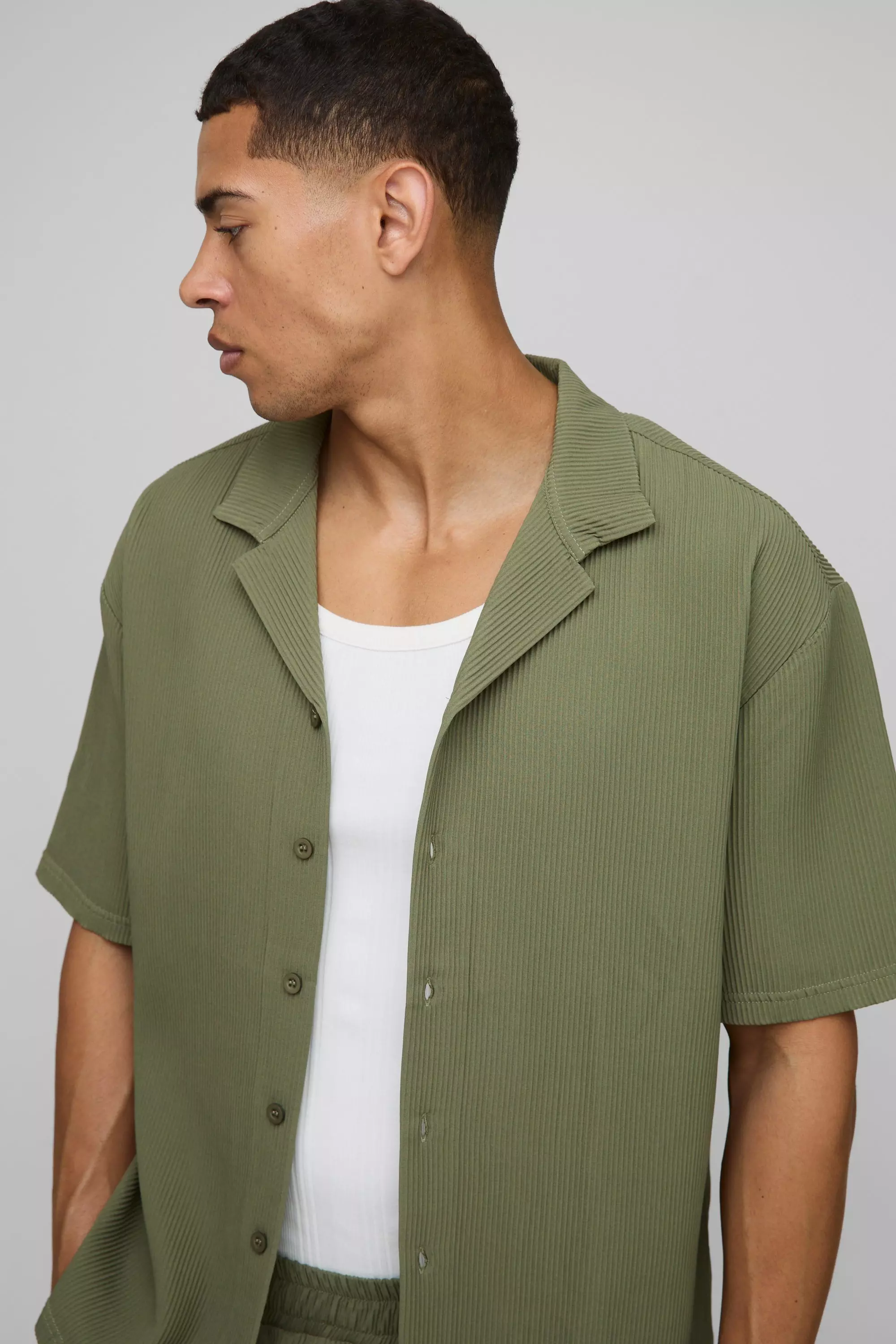 Oversized Short Sleeve Pleated Shirt & Straight Pants | boohooMAN USA