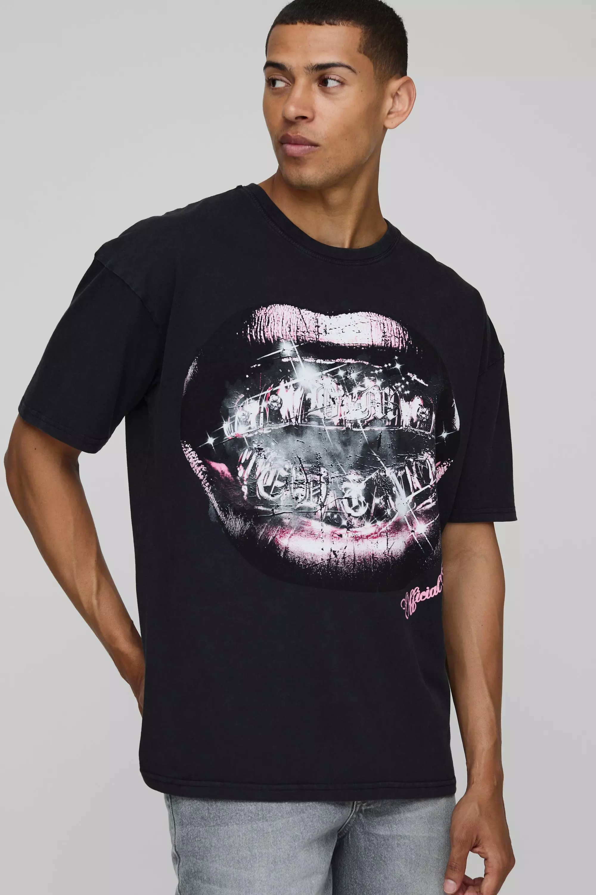 Black Oversized Washed Metallic Official Man Lip Graphic T-Shirt Black