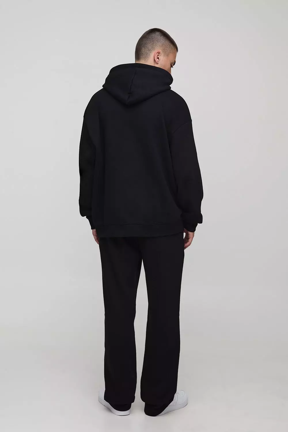 Basic Straight Leg Jogger | boohooMAN USA