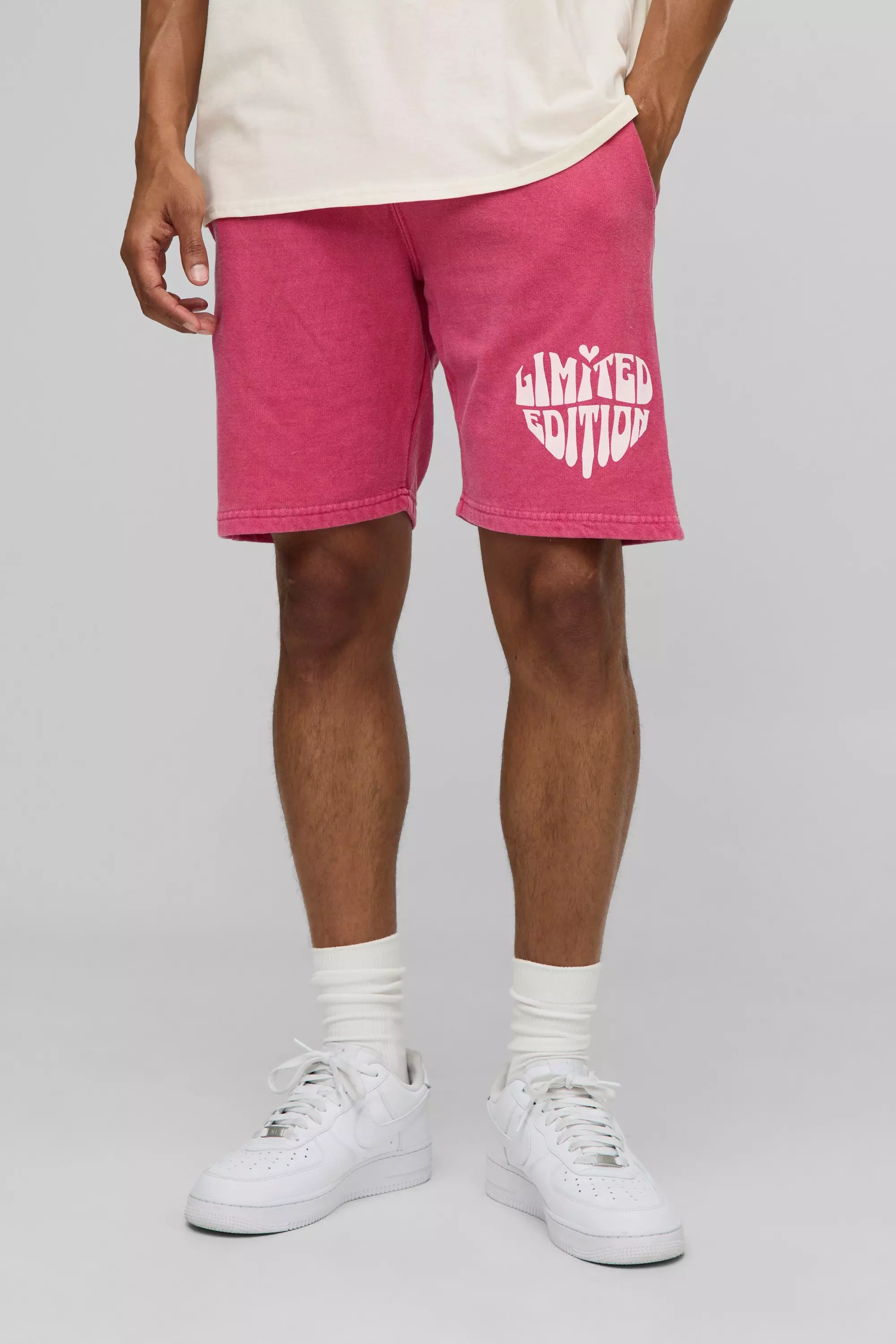 Regular Fit Limited Heart Graphic Washed Jersey Shorts Red
