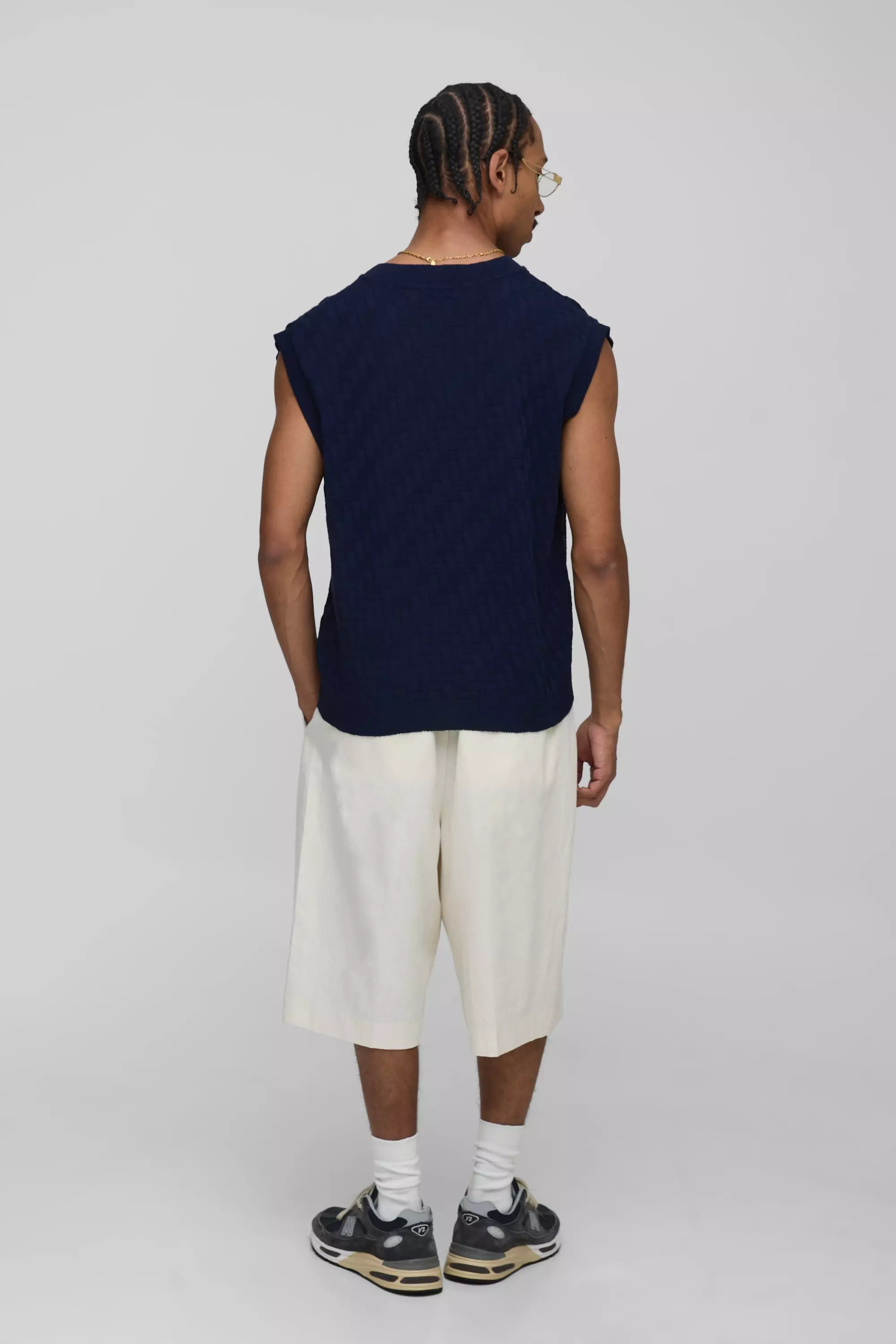 MAN Embroidered Boxy Fit Crosshatch Knitted Vest