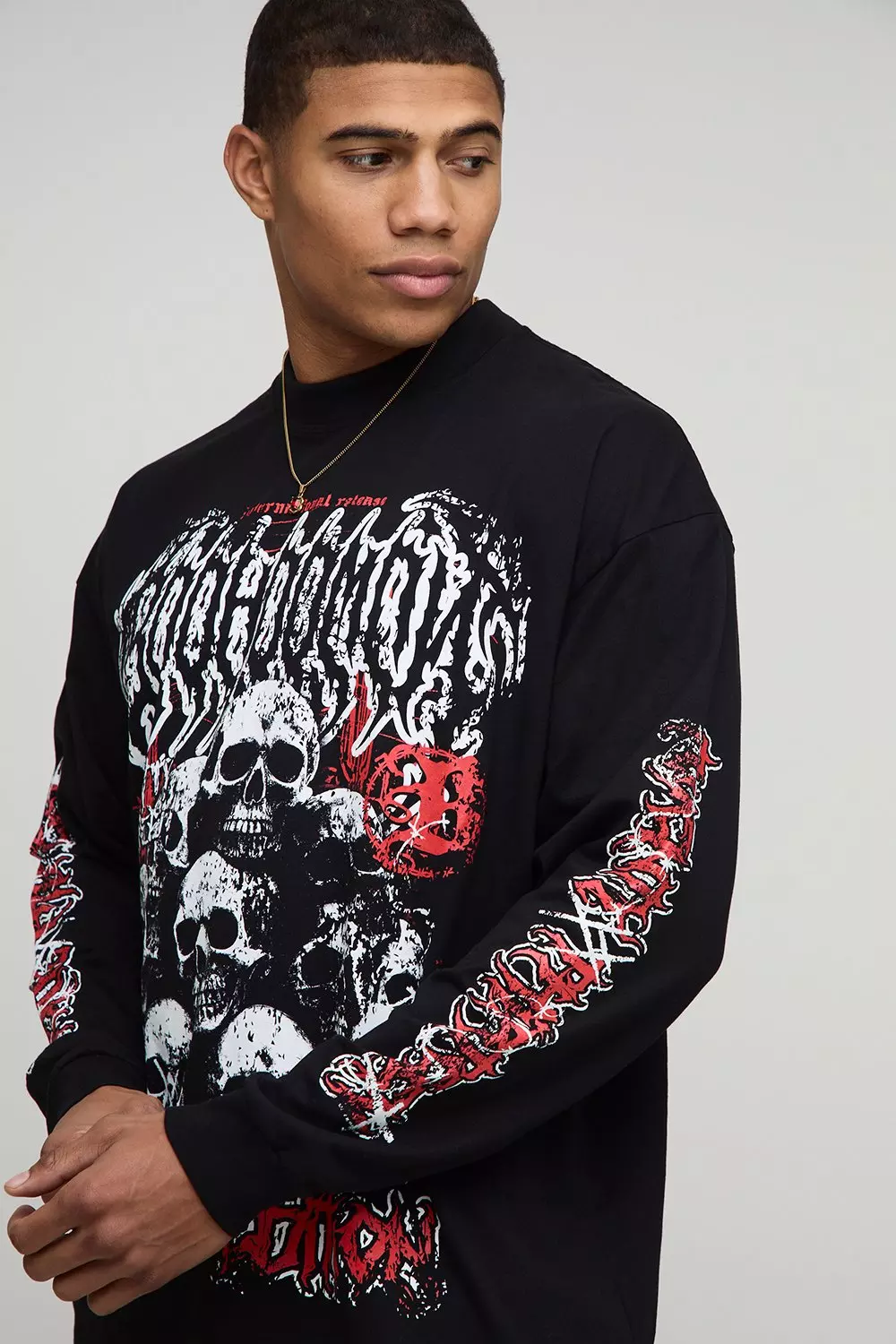 Black Oversized Long Sleeve Skull Printed Graphic T-Shirt | boohooMAN USA