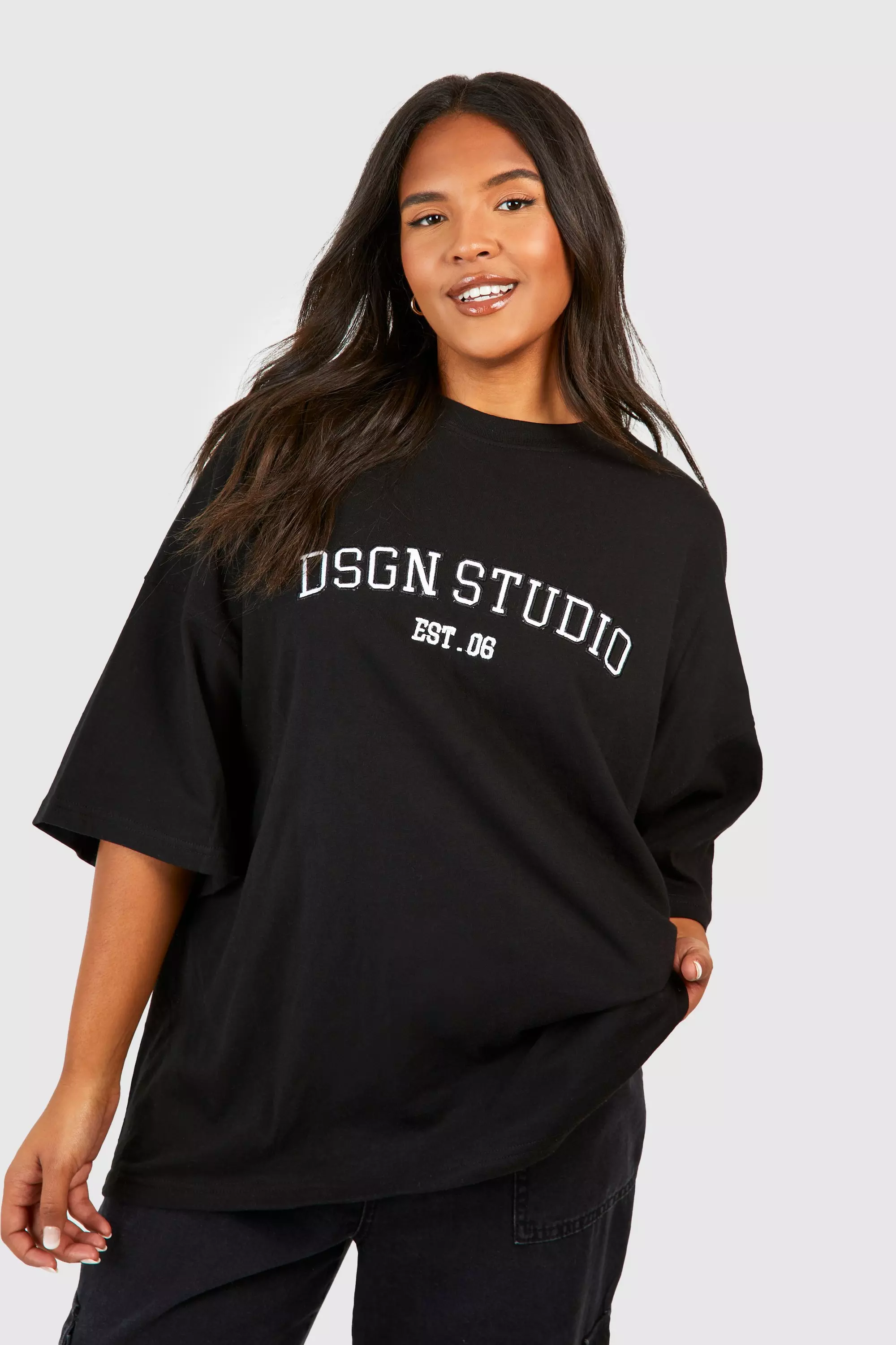 Black DSGN Studio Applique Oversized T-shirt alternative image