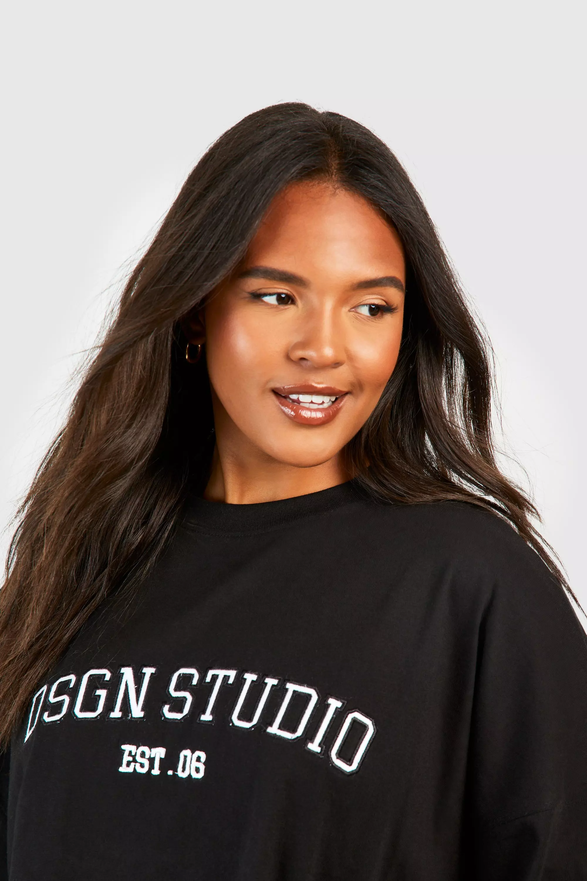 Black DSGN Studio Applique Oversized T-shirt alternative image