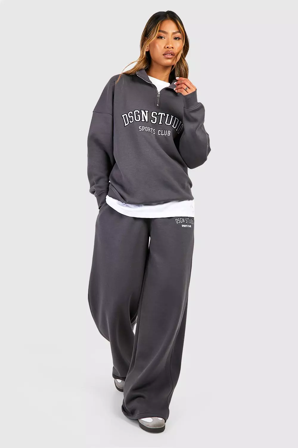Charcoal DSGN Studio Applique Straight Leg Jogger alternative image