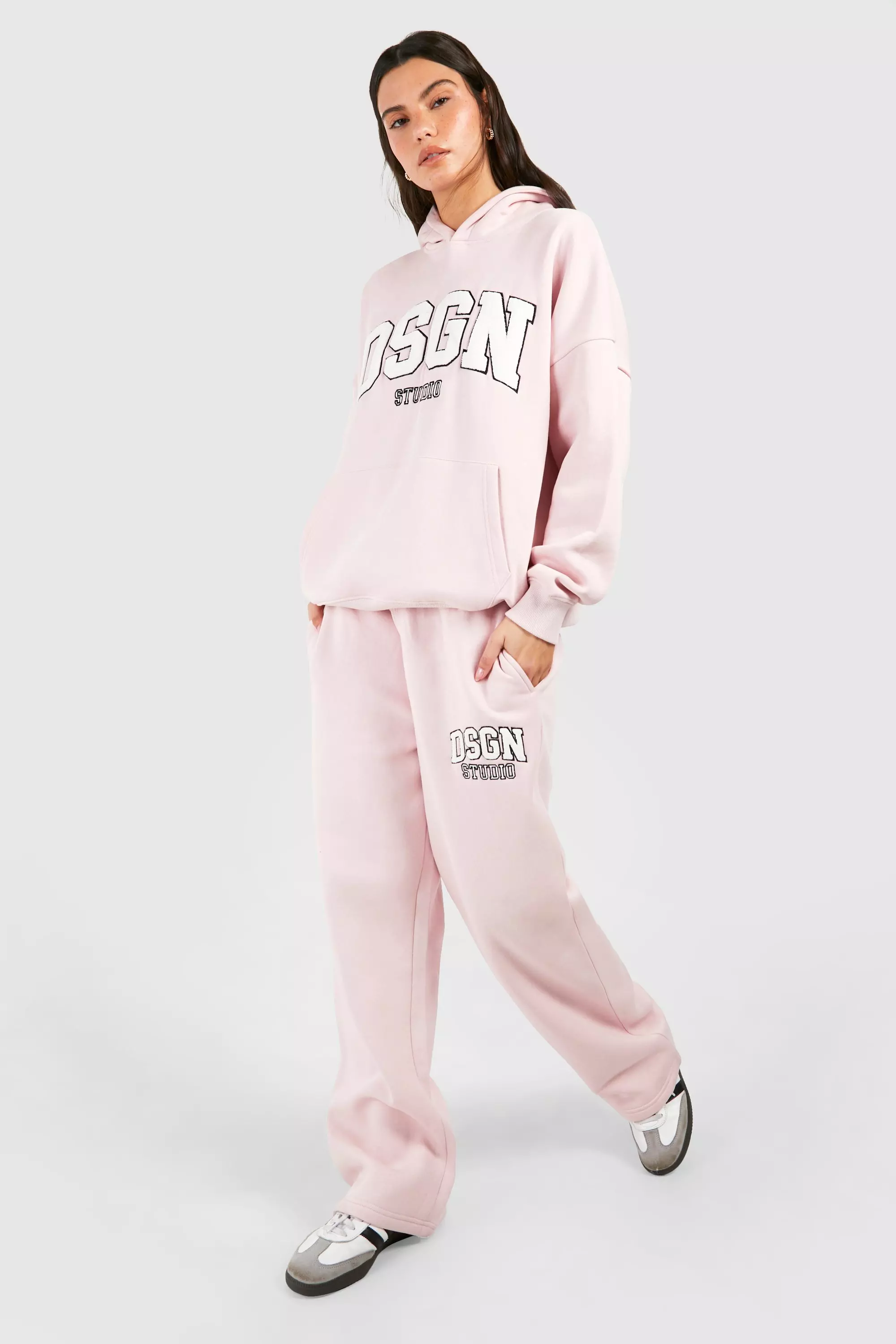 Baby pink DSGN Studio Towelling Applique Straight Leg Jogger alternative image