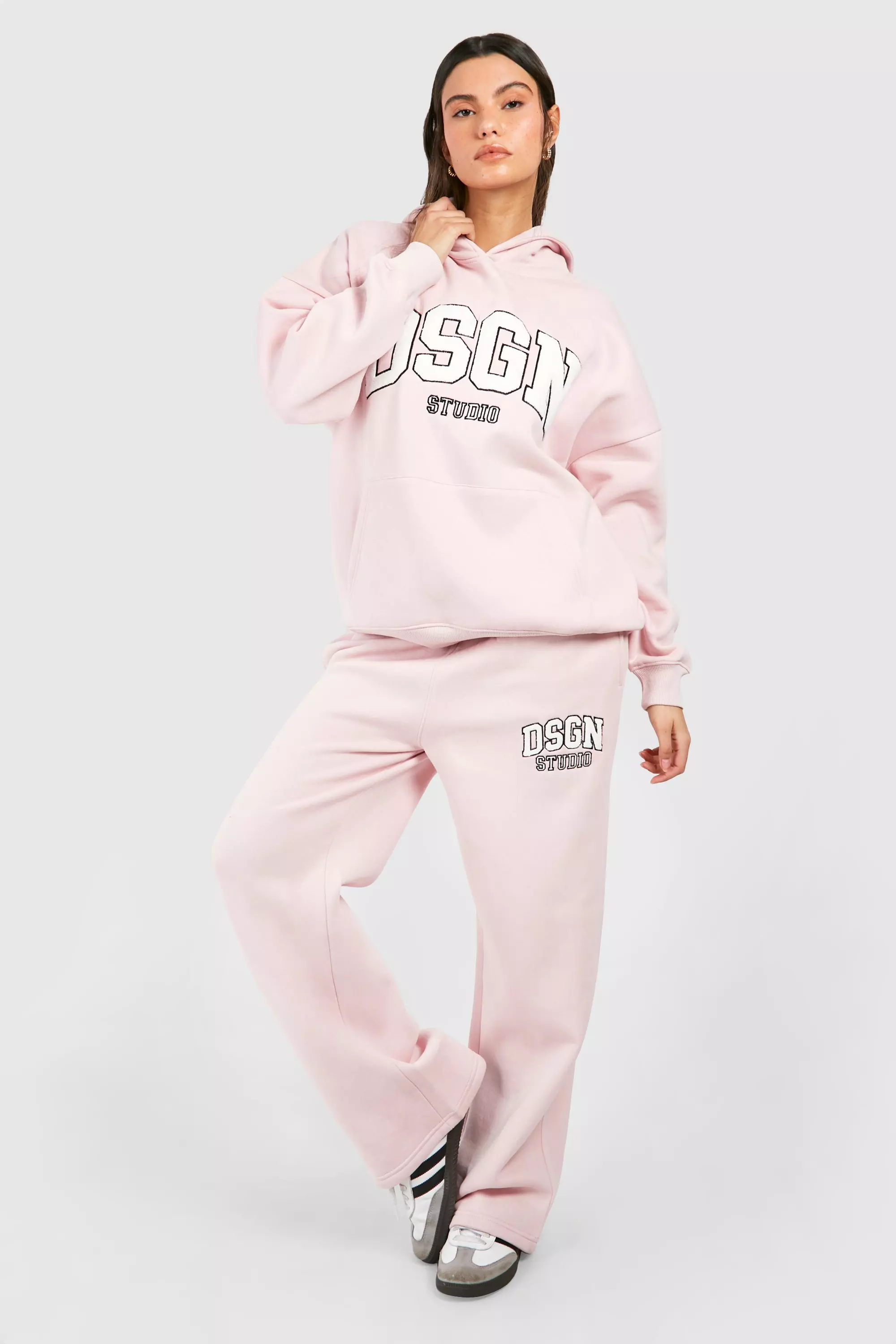 Baby pink DSGN Studio Towelling Applique Straight Leg Jogger alternative image