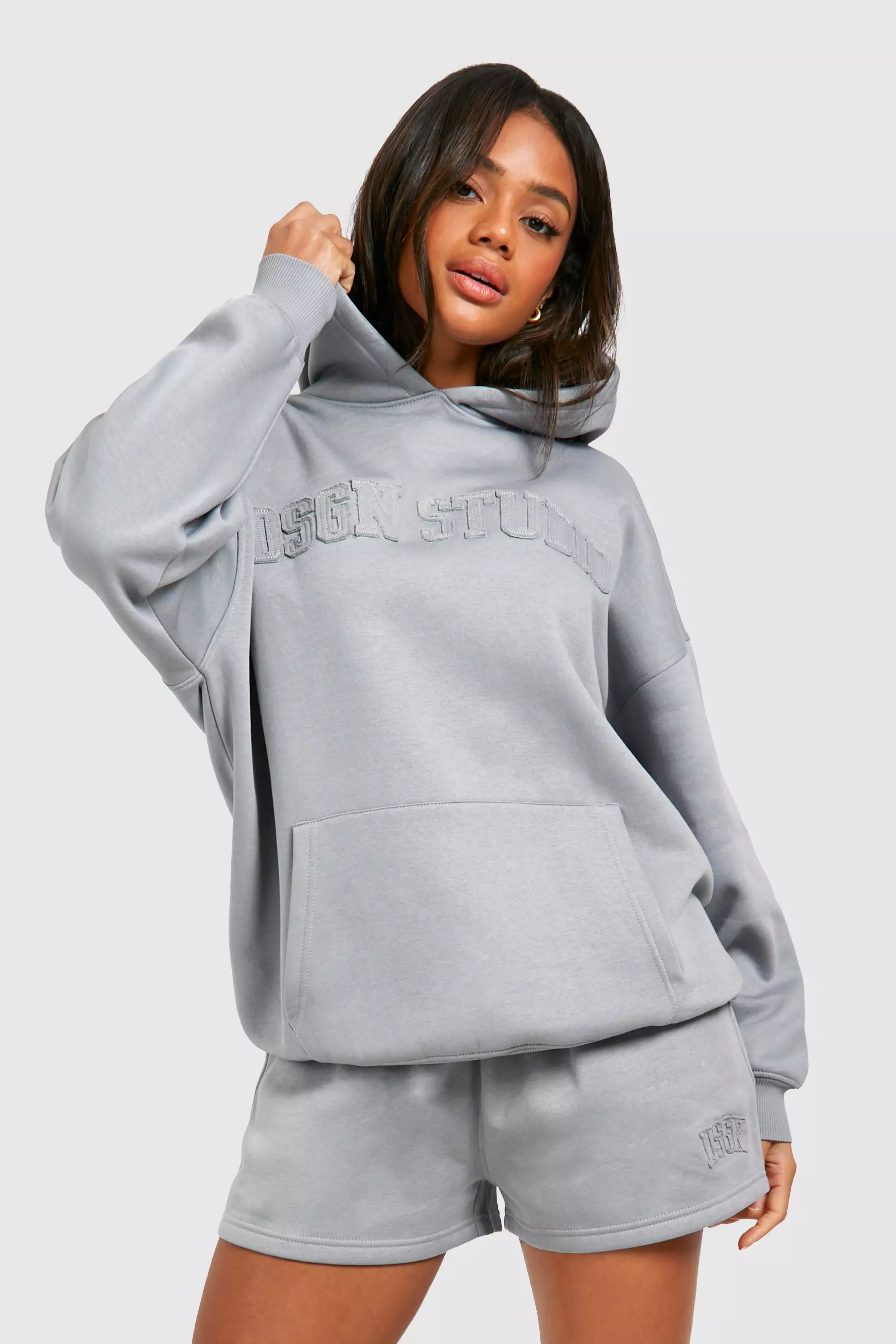 Light blue DSGN Self Fabric Applique Sweat Short alternative image