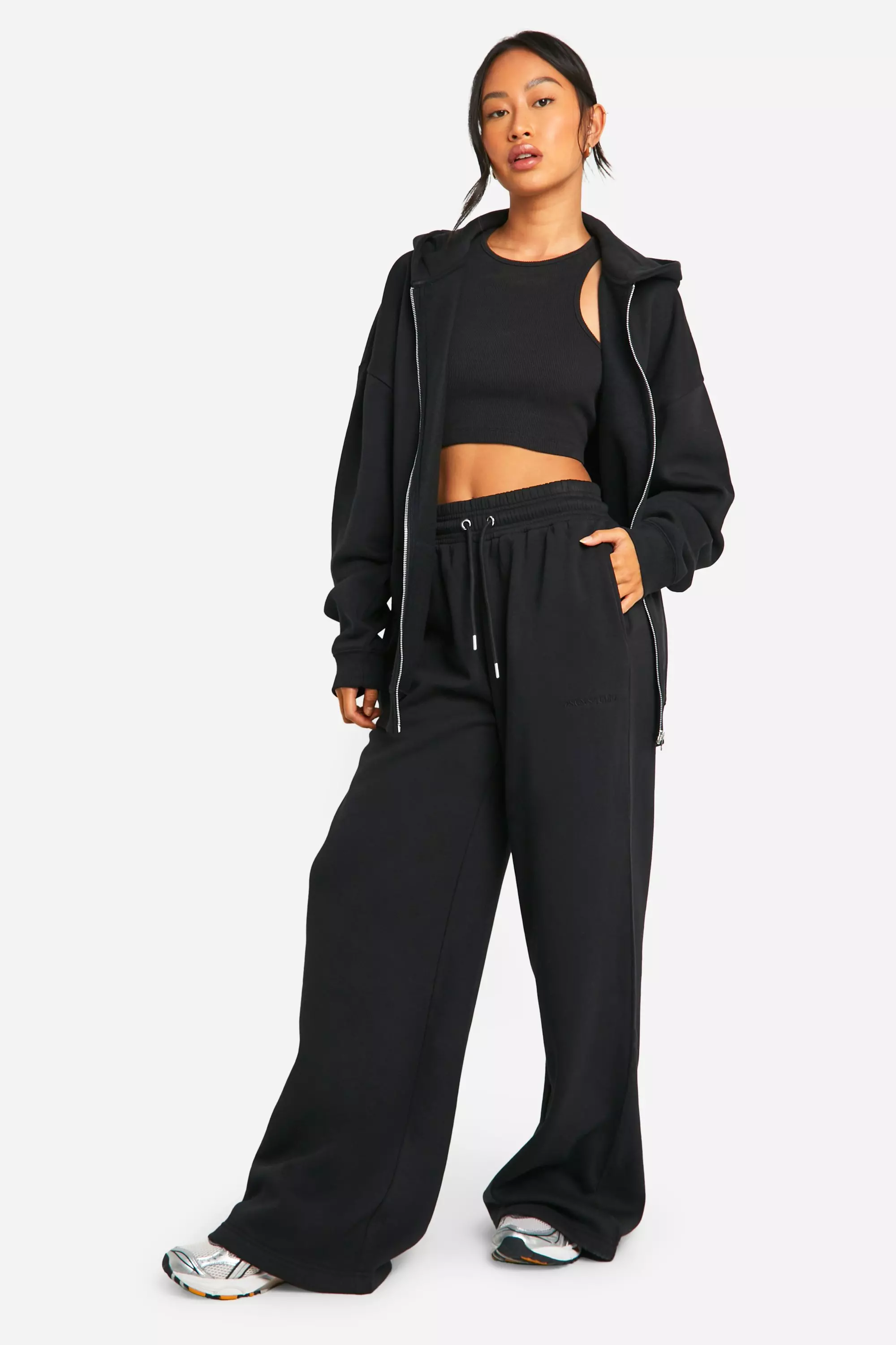 Black DSGN Studio Embroidered Wide Leg Jogger alternative image