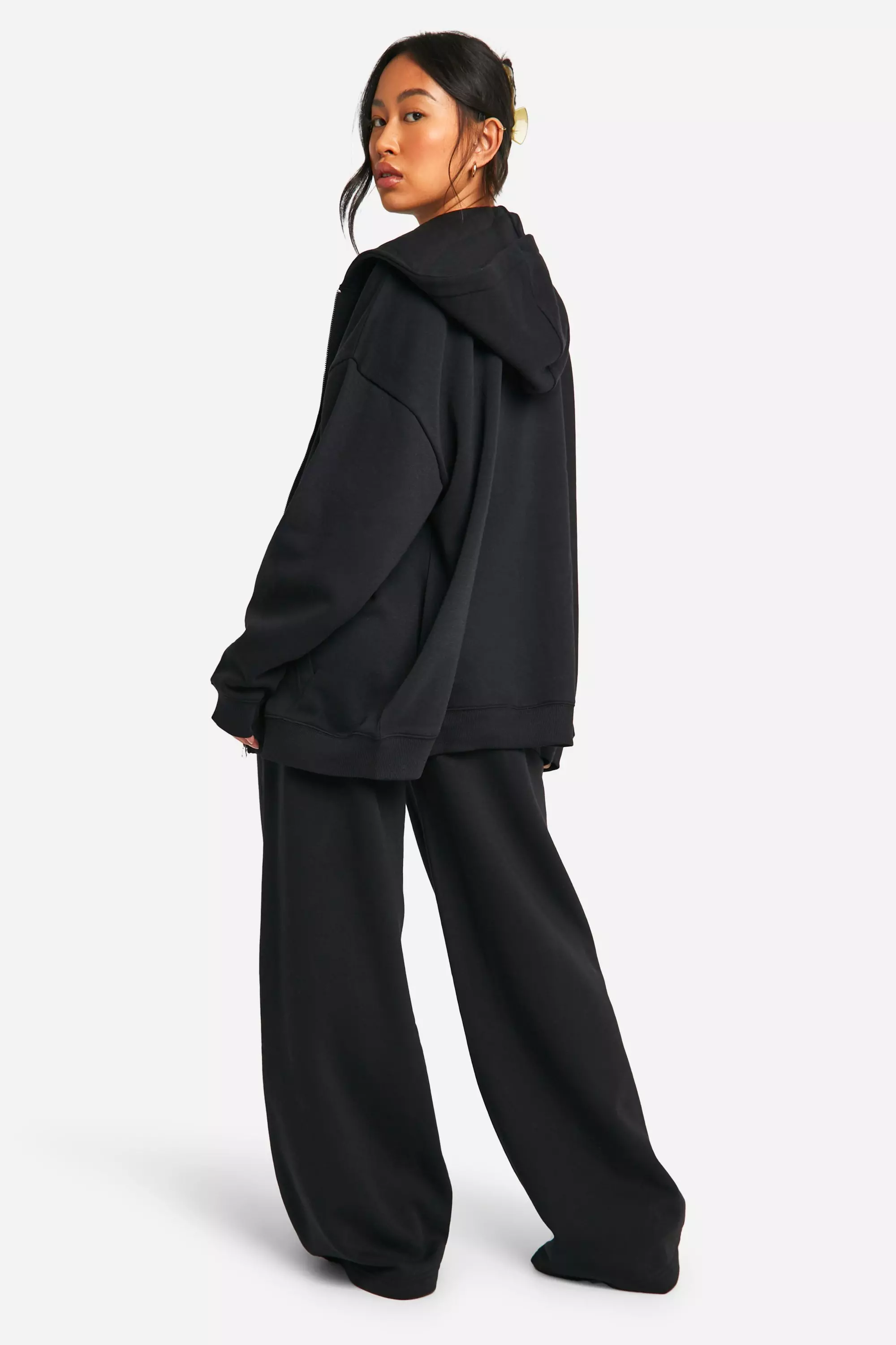 Black DSGN Studio Embroidered Wide Leg Jogger alternative image