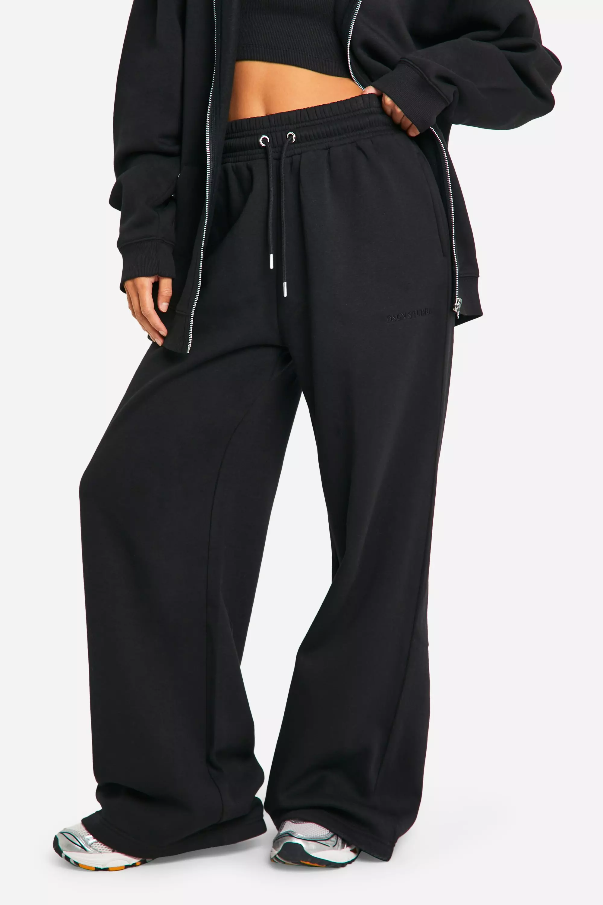 Black DSGN Studio Embroidered Wide Leg Jogger alternative image
