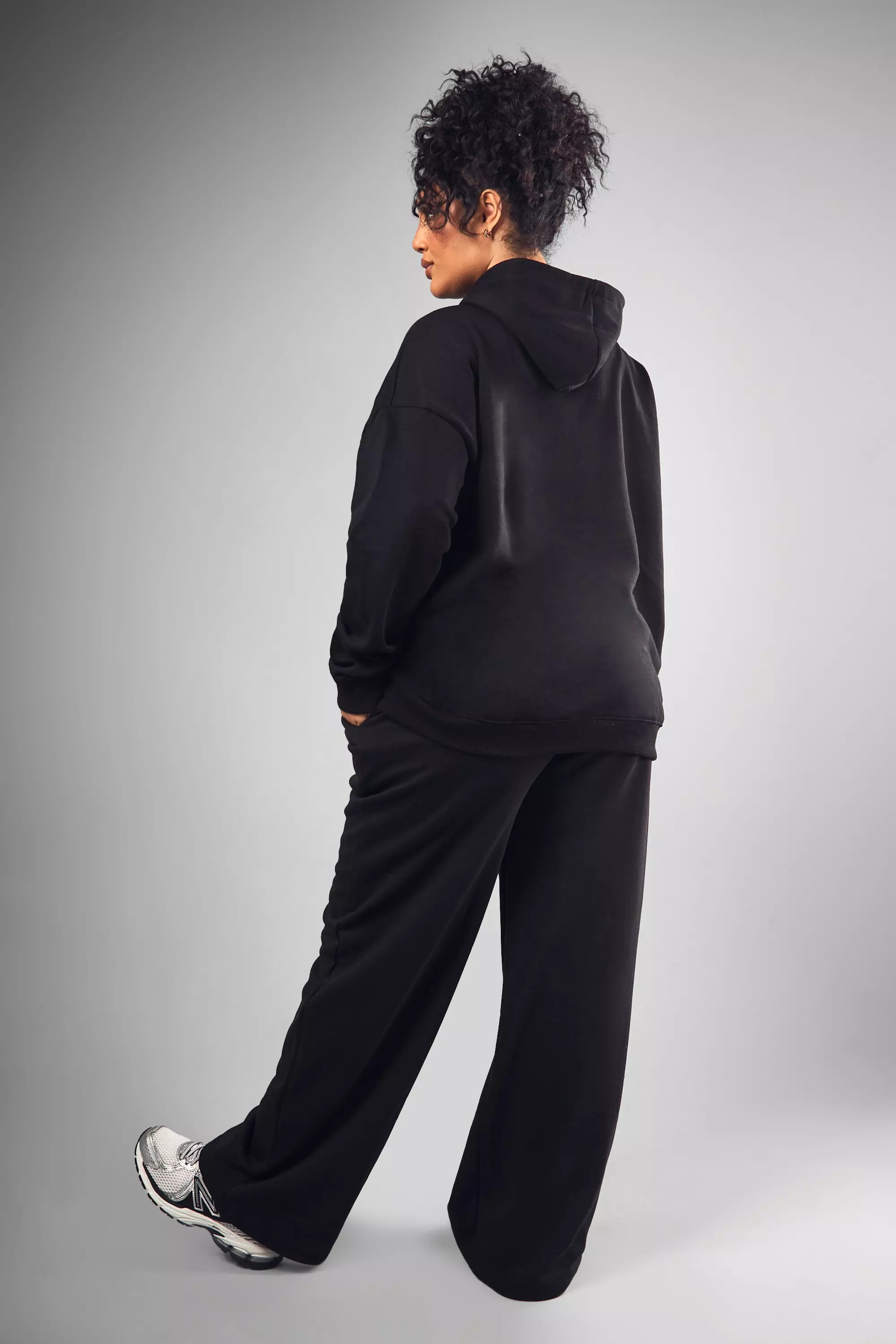 Black Plus DSGN Studio Embroidered Wide Leg Jogger alternative image