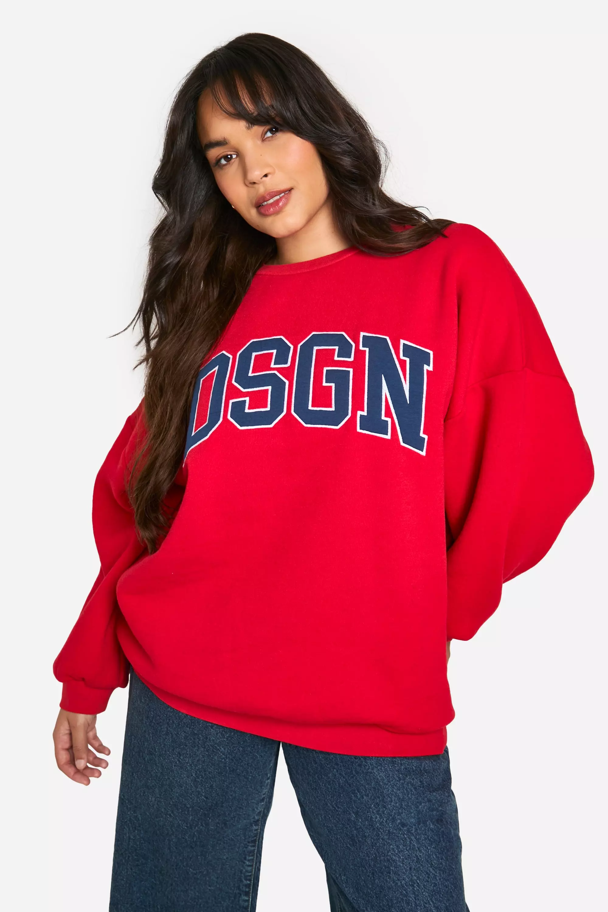 Red Plus DSGN Applique Sweatshirt alternative image