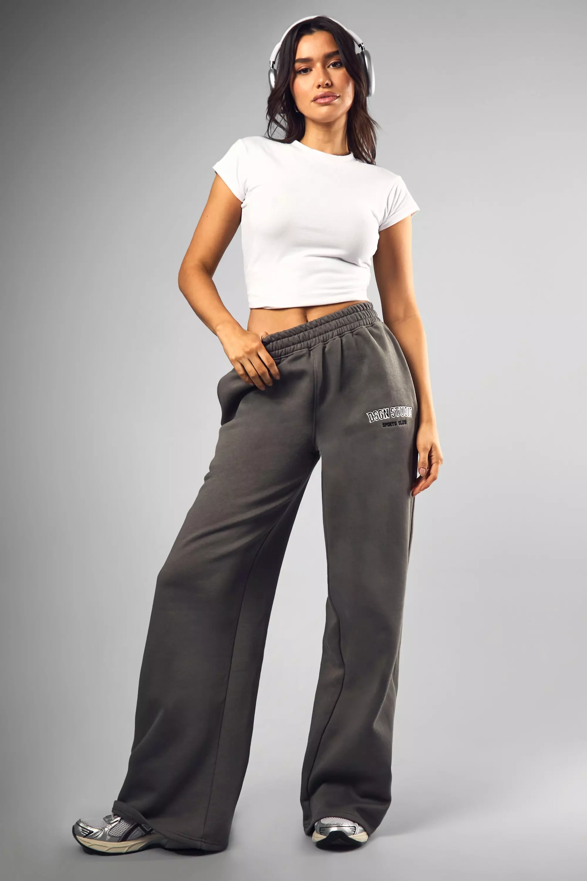 Khaki Tall DSGN Studio Applique Straight Leg Jogger alternative image