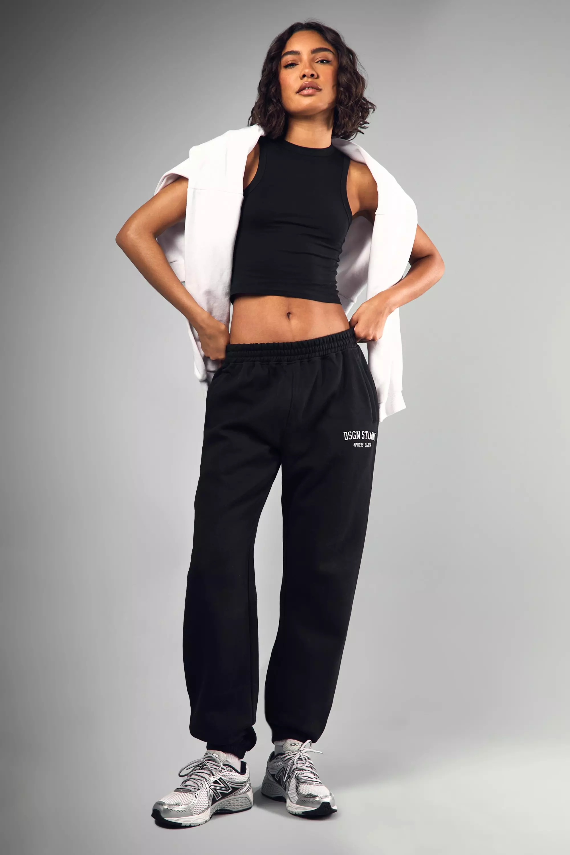 Black Tall DSGN Studio Applique Oversized Jogger alternative image