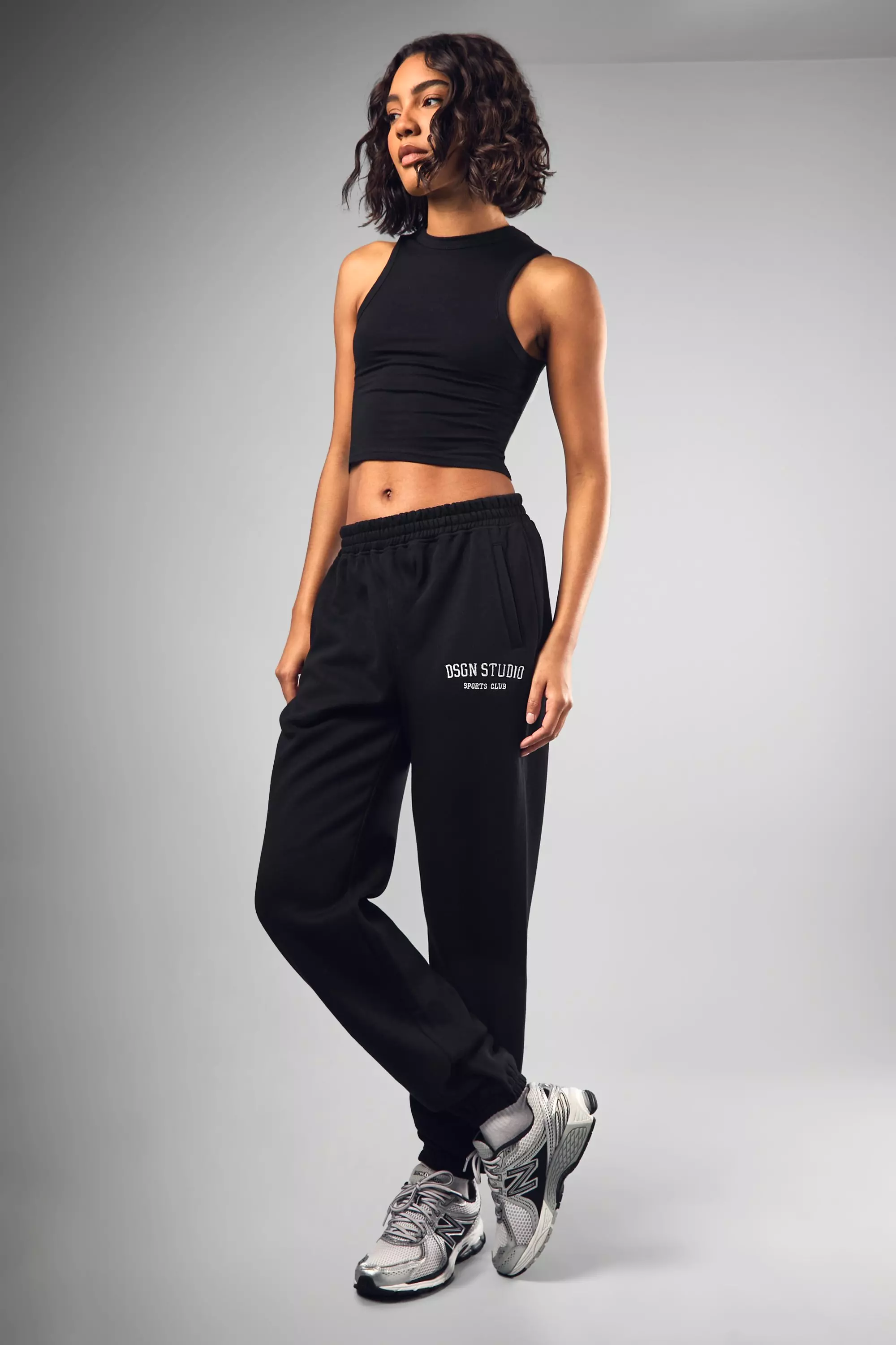 Black Tall DSGN Studio Applique Oversized Jogger alternative image