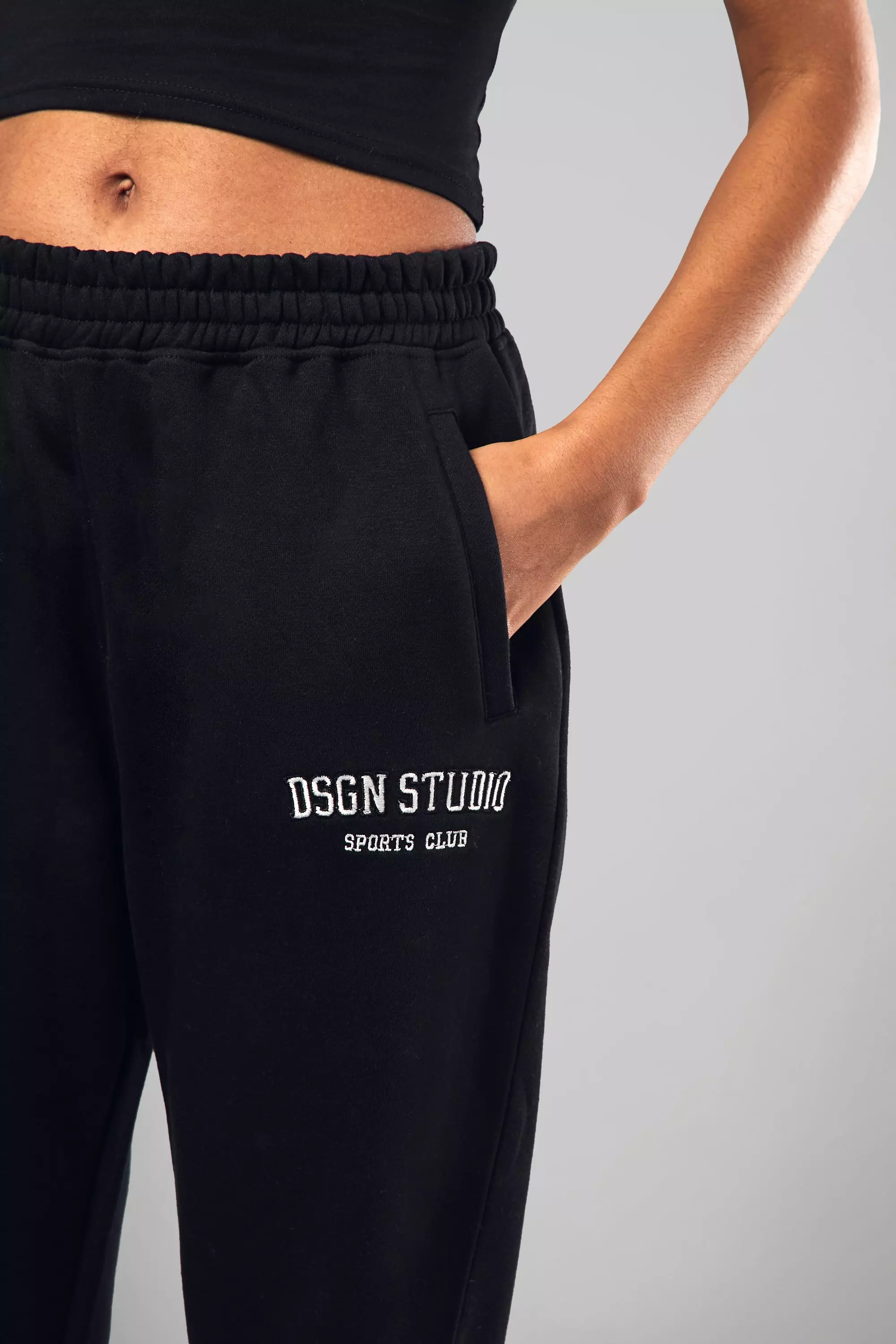 Black Tall DSGN Studio Applique Oversized Jogger alternative image