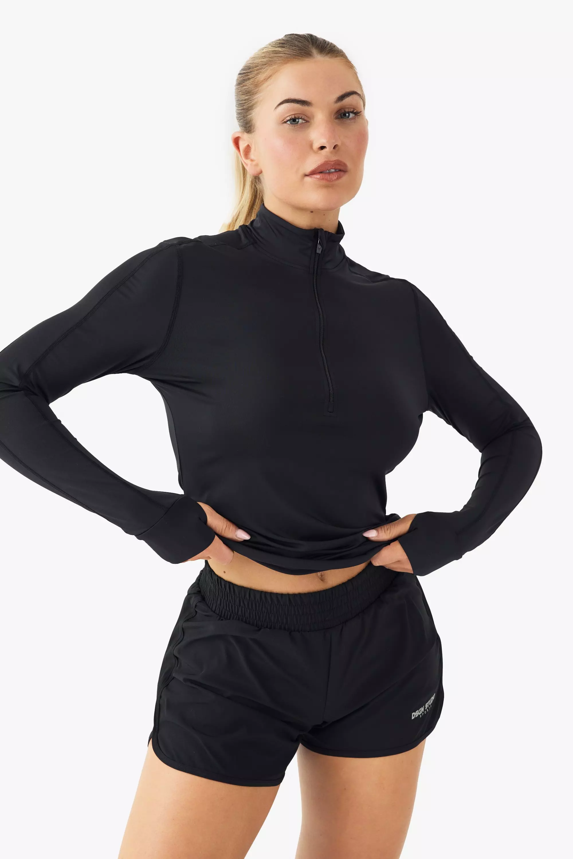 Black DSGN Studio Sport Half Zip Loose Fit Sports Top alternative image
