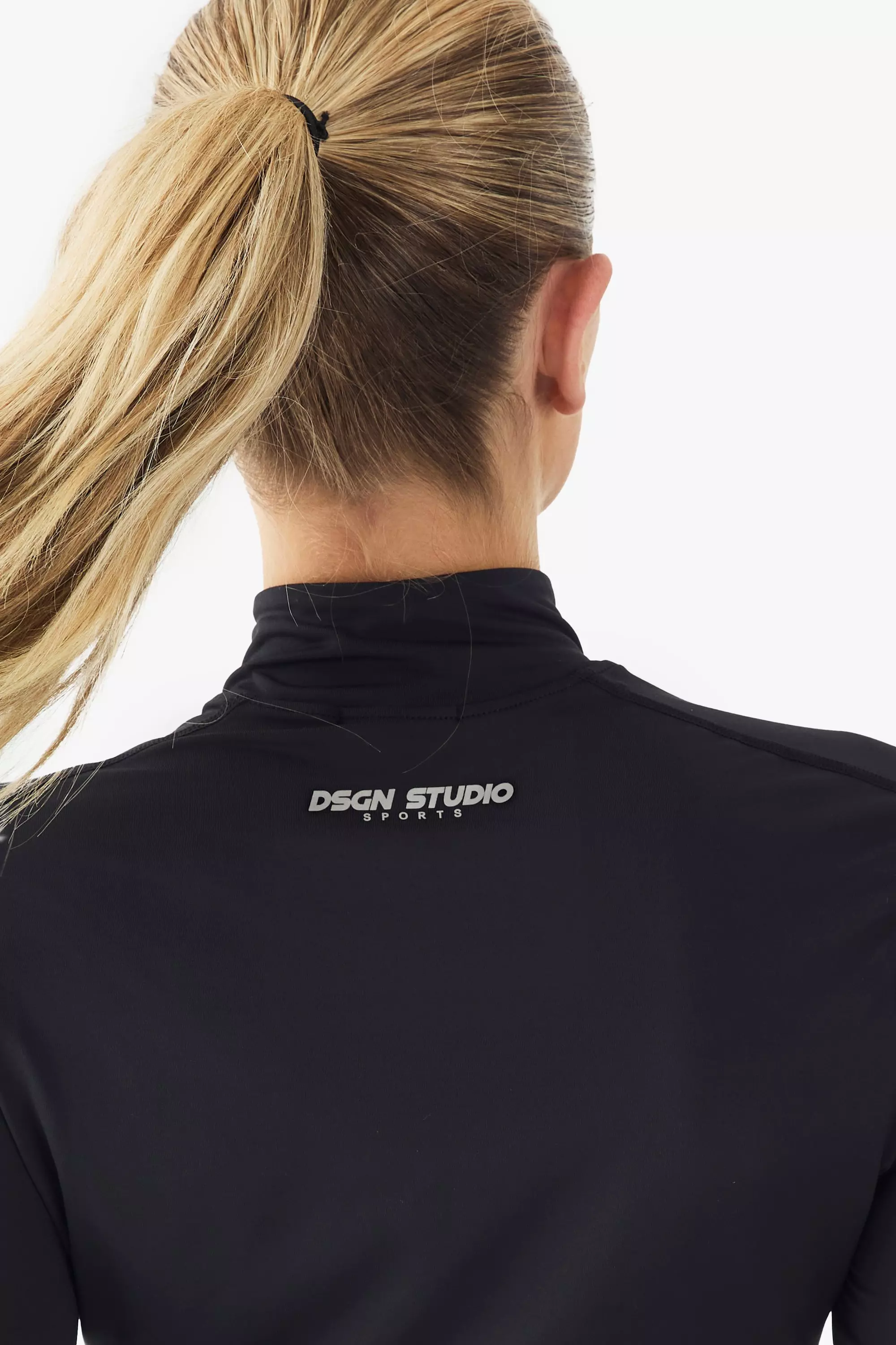 Black DSGN Studio Sport Half Zip Loose Fit Sports Top alternative image