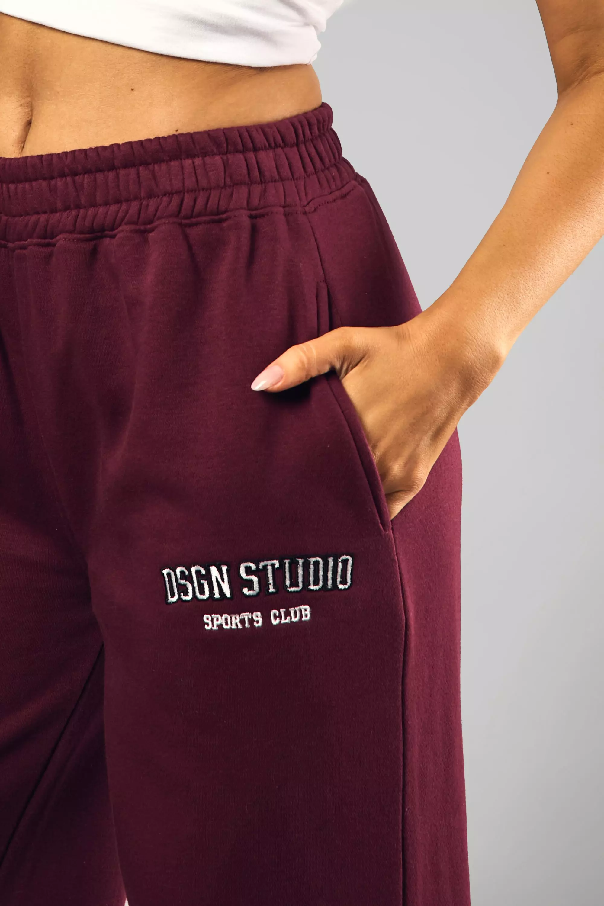 Burgundy Tall DSGN Studio Applique Straight Leg Jogger alternative image