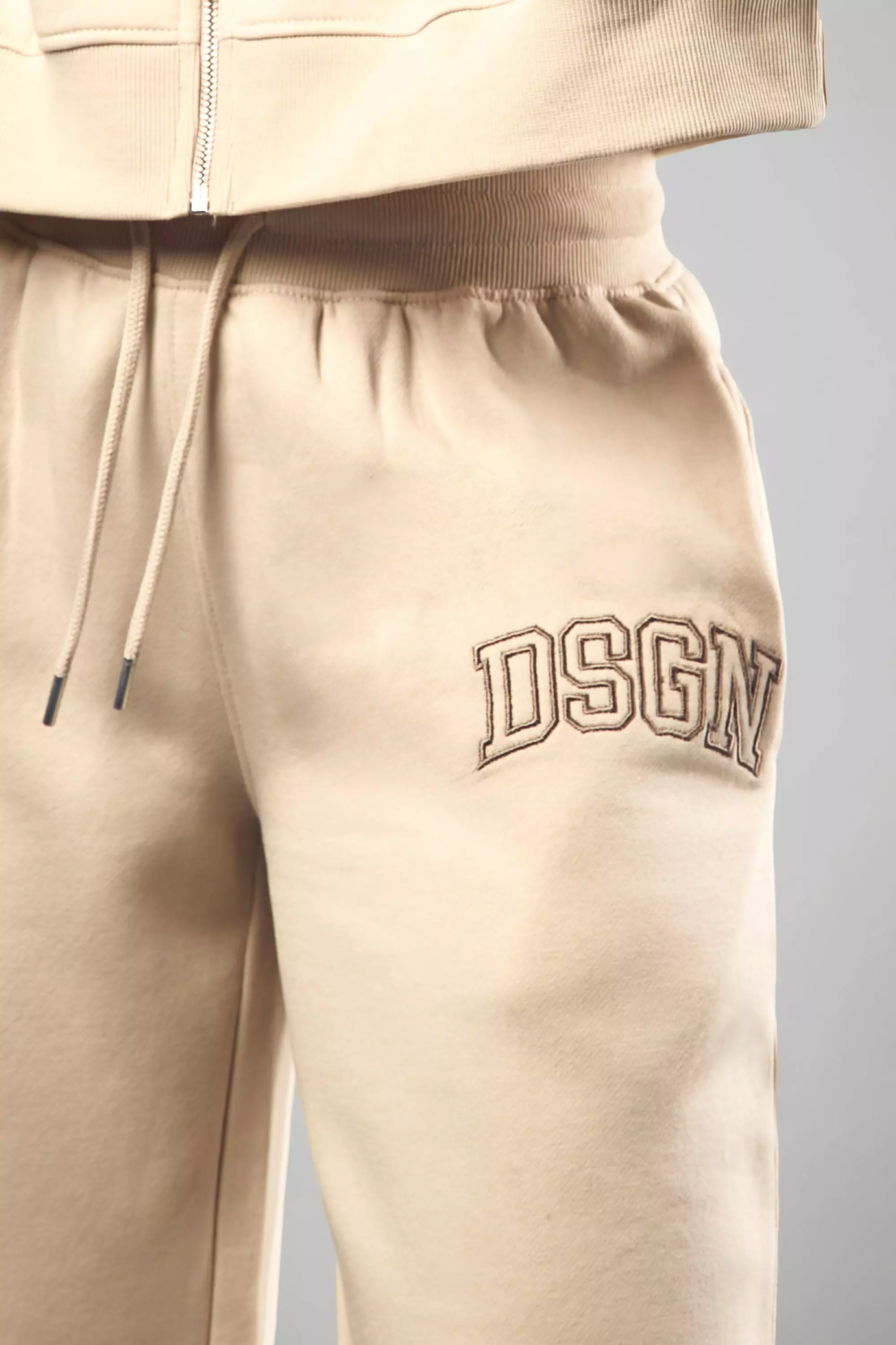 Ecru DSGN Collegiate Embroidered Straight Leg Jogger alternative image