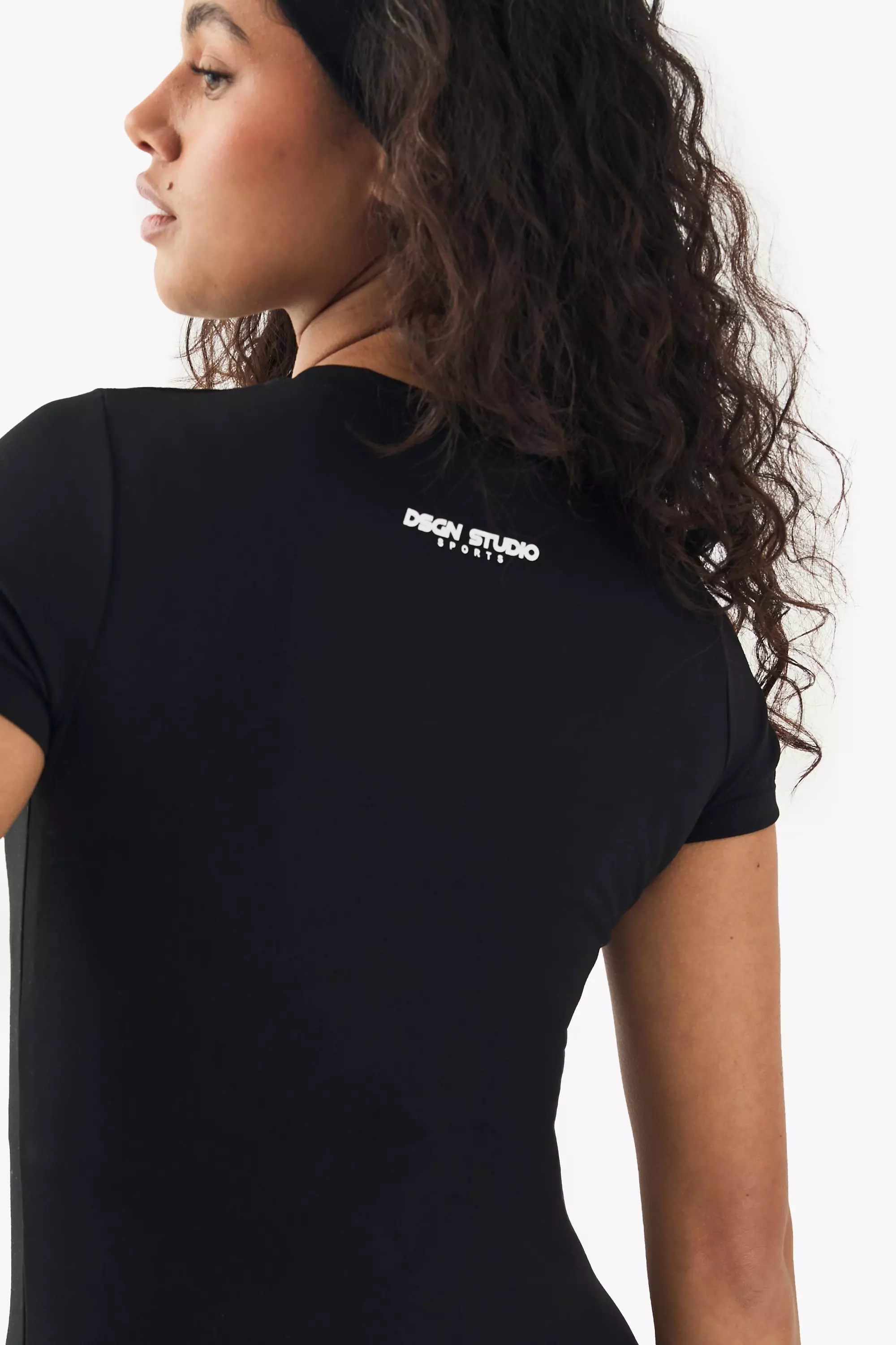 Black DSGN Studio Supersoft Peached Sculpt Top alternative image