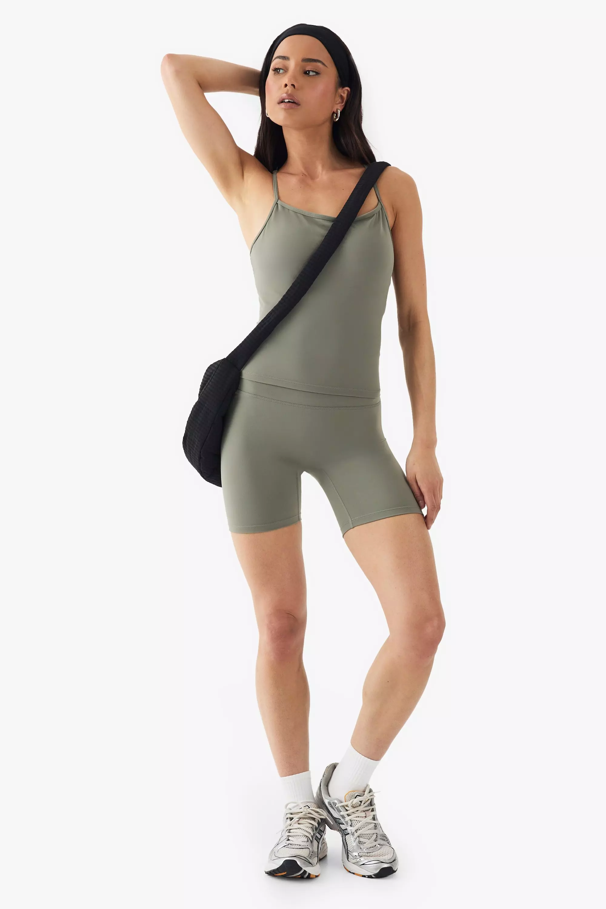 Khaki DSGN Studio Supersoft Peached Sculpt Padded Vest alternative image
