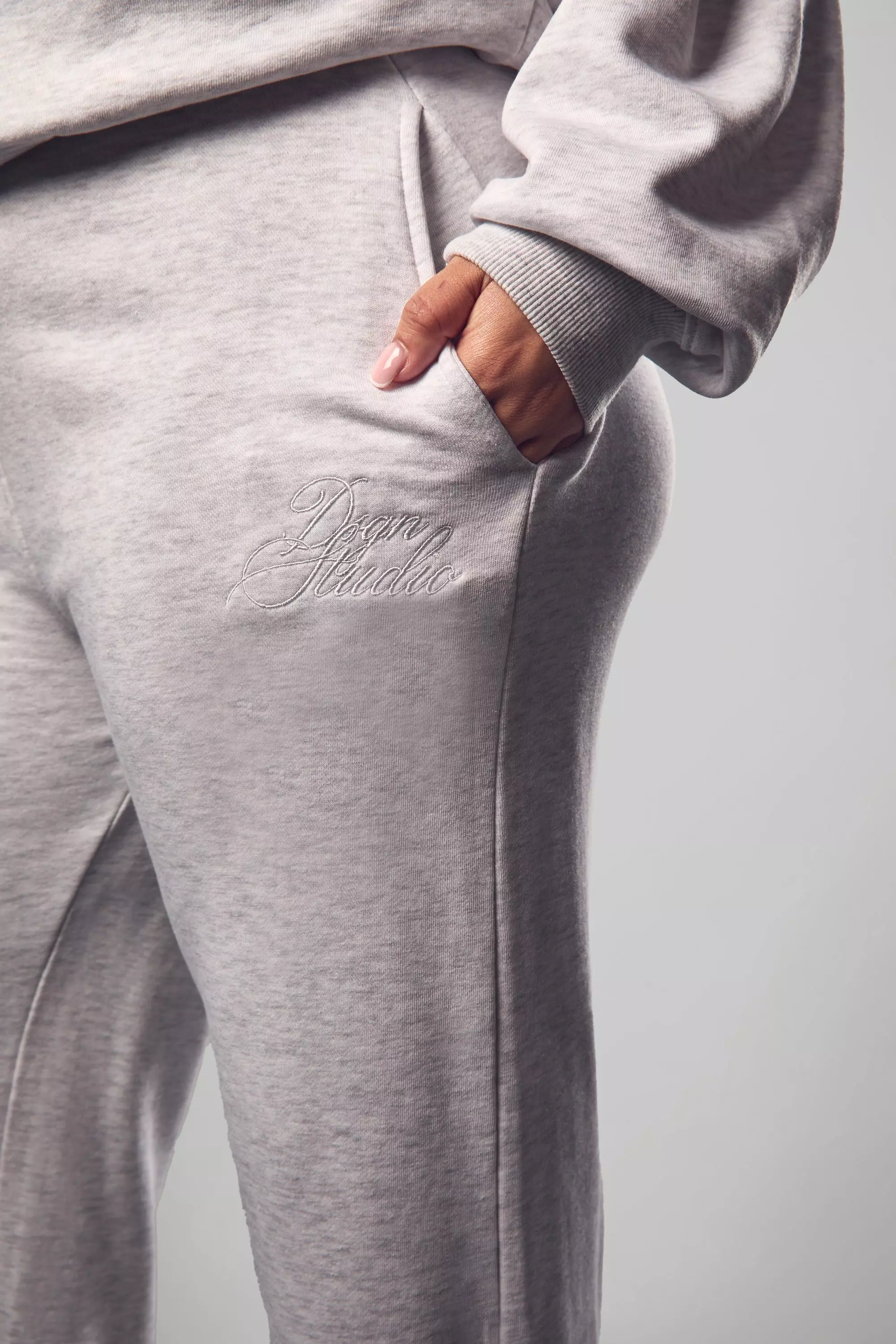 Ash grey Plus DSGN Studio Script Wide Leg Jogger alternative image