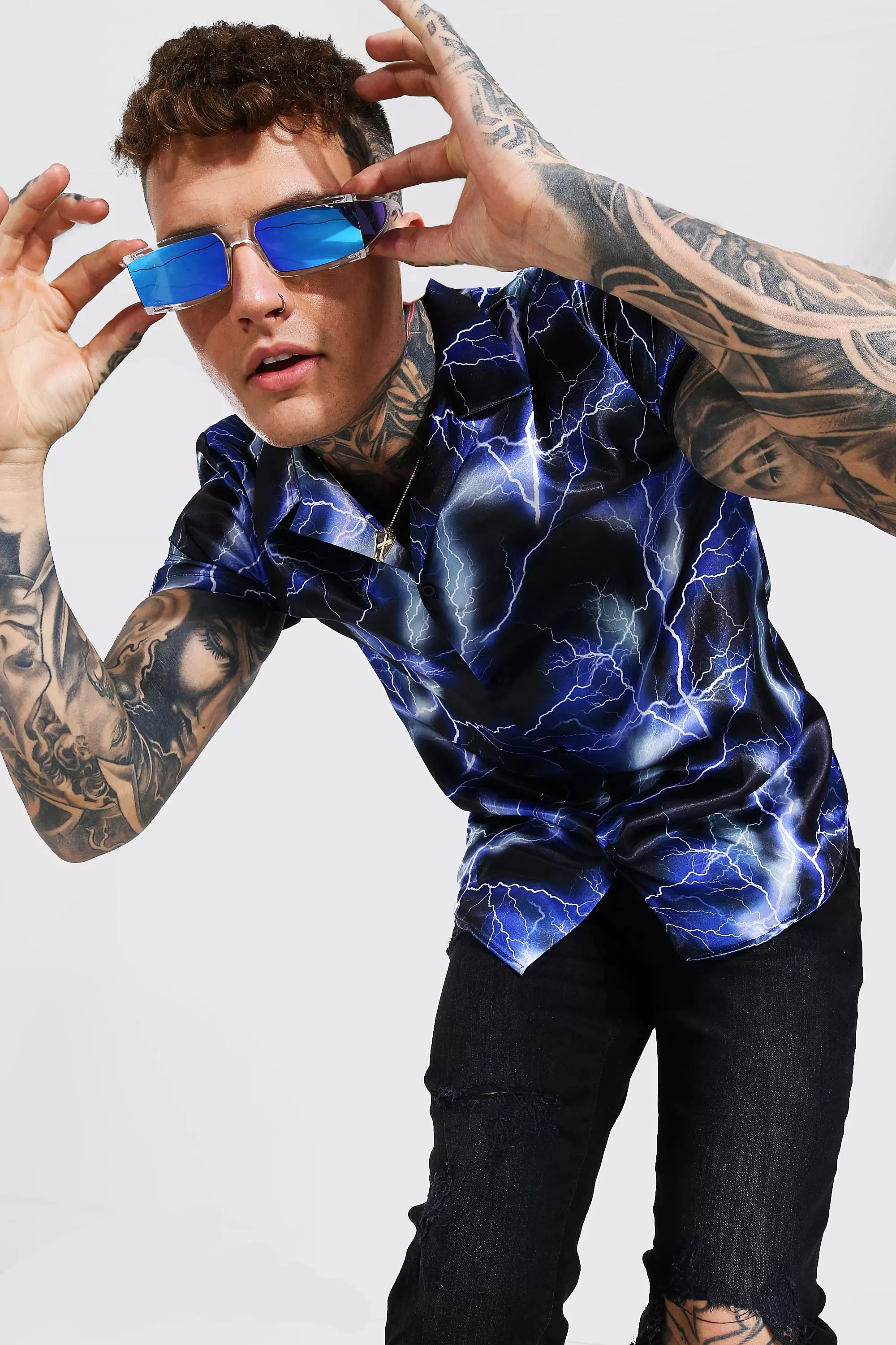 Short Sleeve Loose Fit Revere Lightning Satin Shirt alternative image