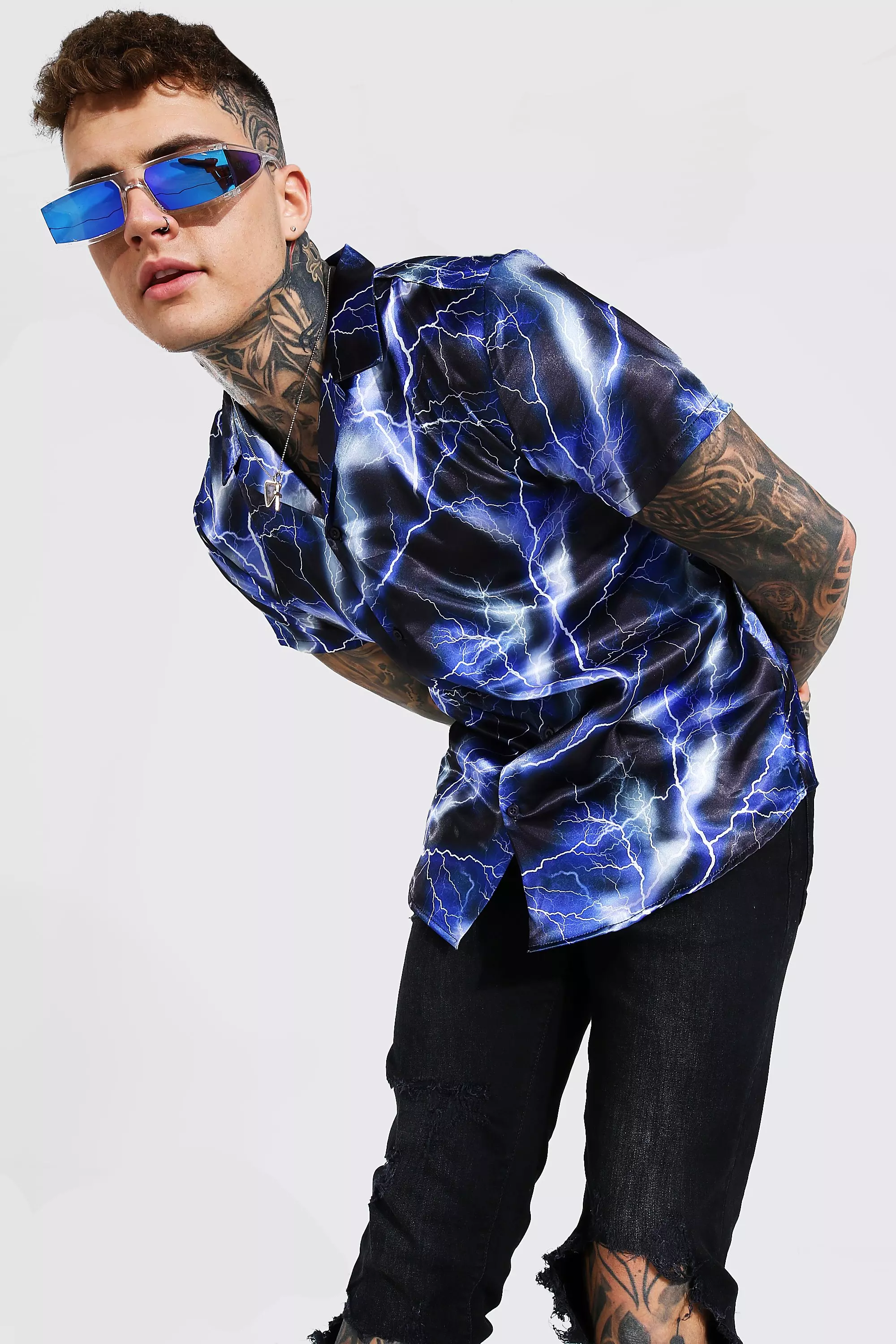 Short Sleeve Loose Fit Revere Lightning Satin Shirt alternative image