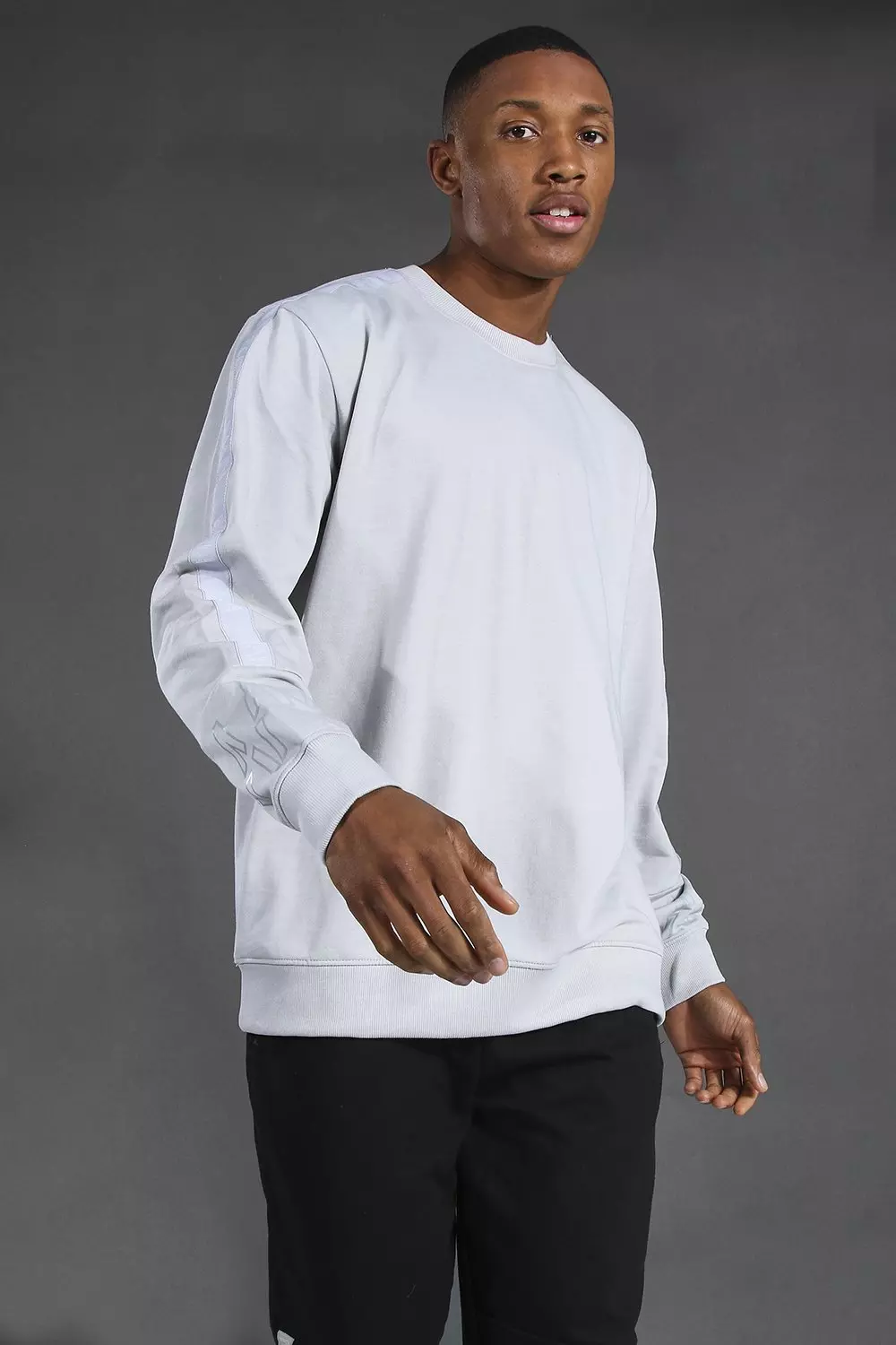 Man Active Oversized Sweater With Tape Detail boohooMAN IE