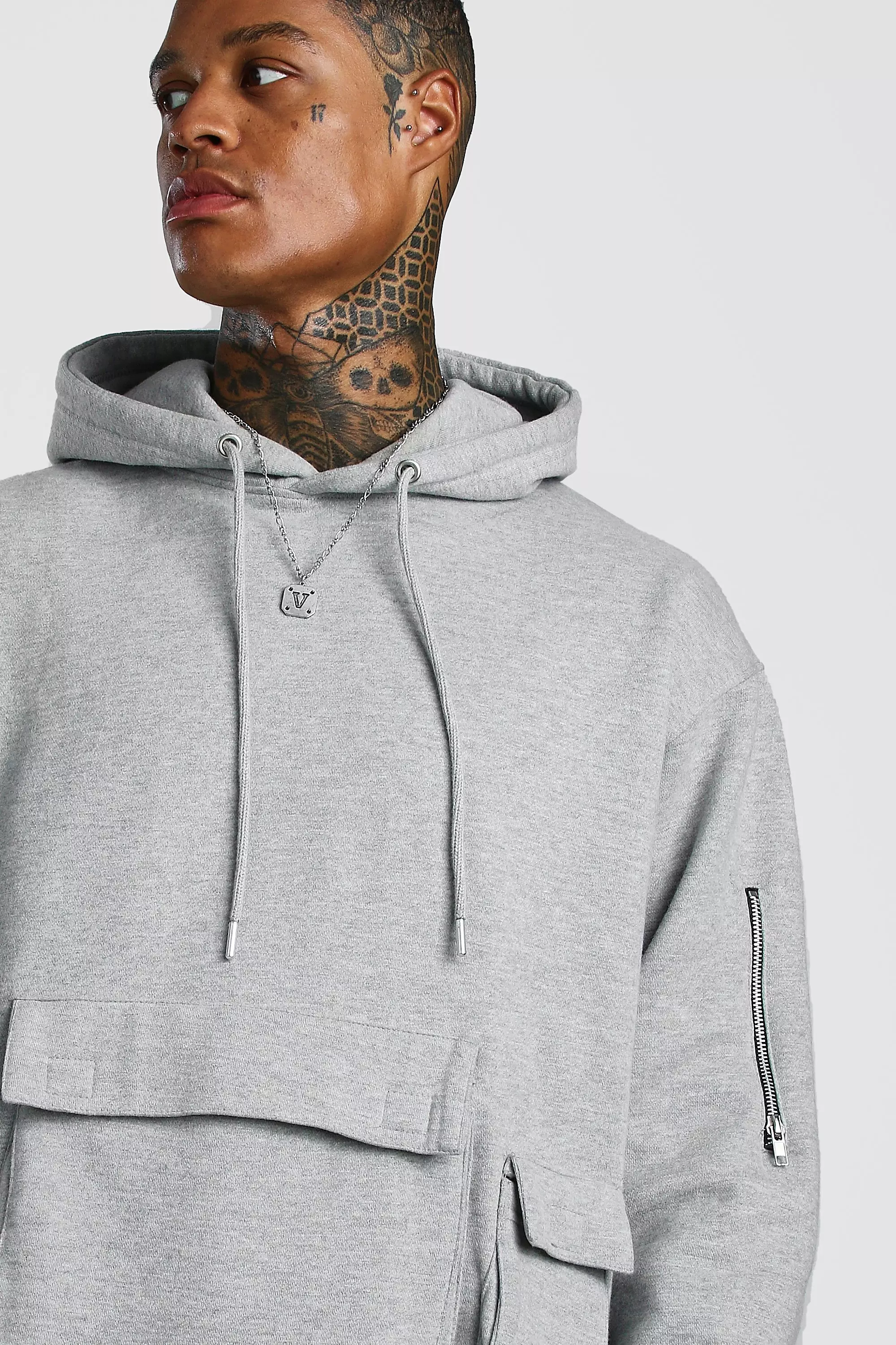 【SATIIIZ】Poise over big pocket sweatshirt Oversized Utility Pocket Hoodie | boohooMAN USA