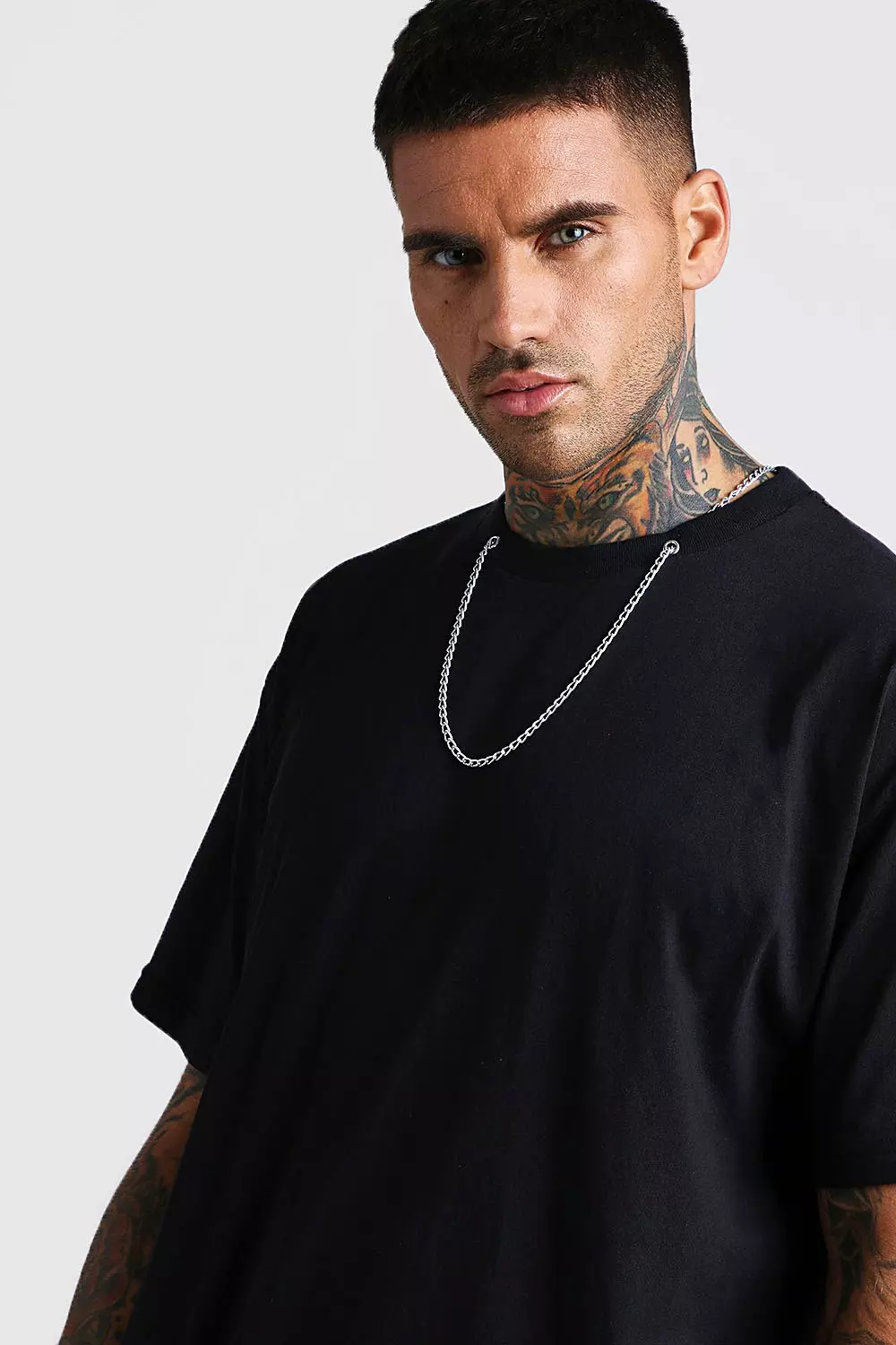 T-shirt coupe ample avec collier en châine, Noir autre image