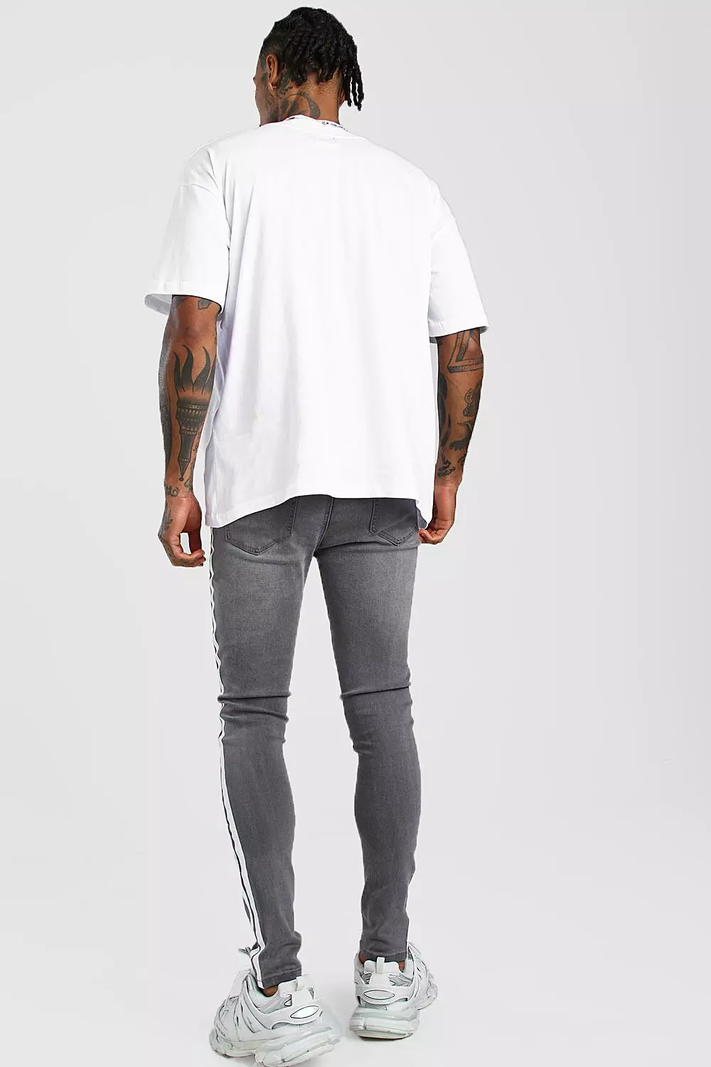 Oversized T-Shirt With Extended Neck alternative image