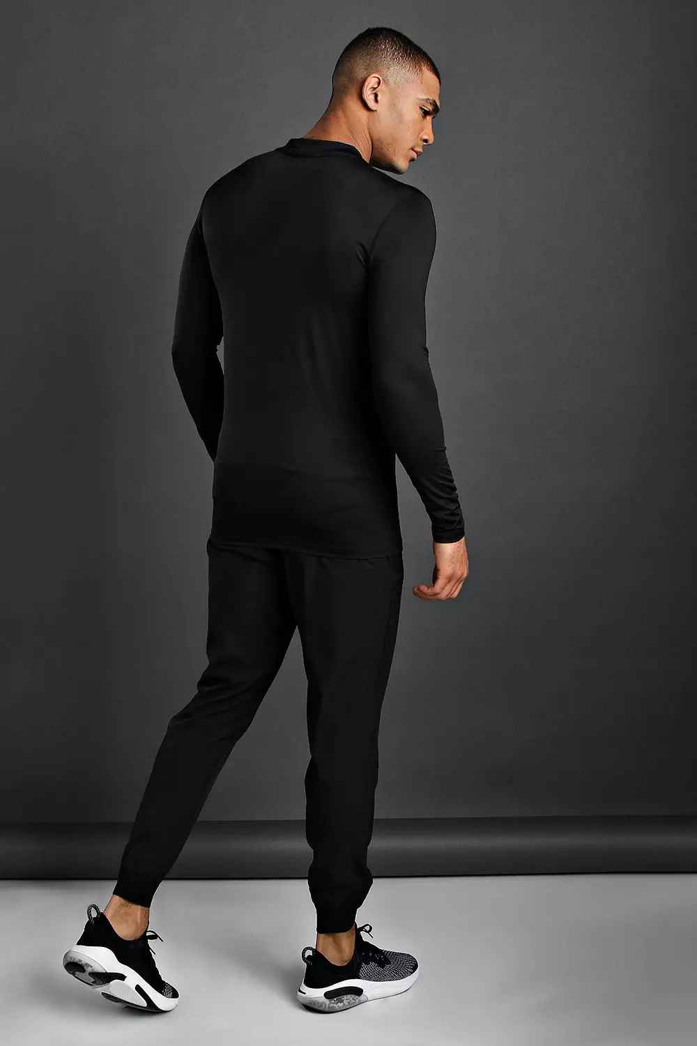 T-Shirt A Maniche Lunghe Contenitiva Man Active Gym, Nero immagine alternativa