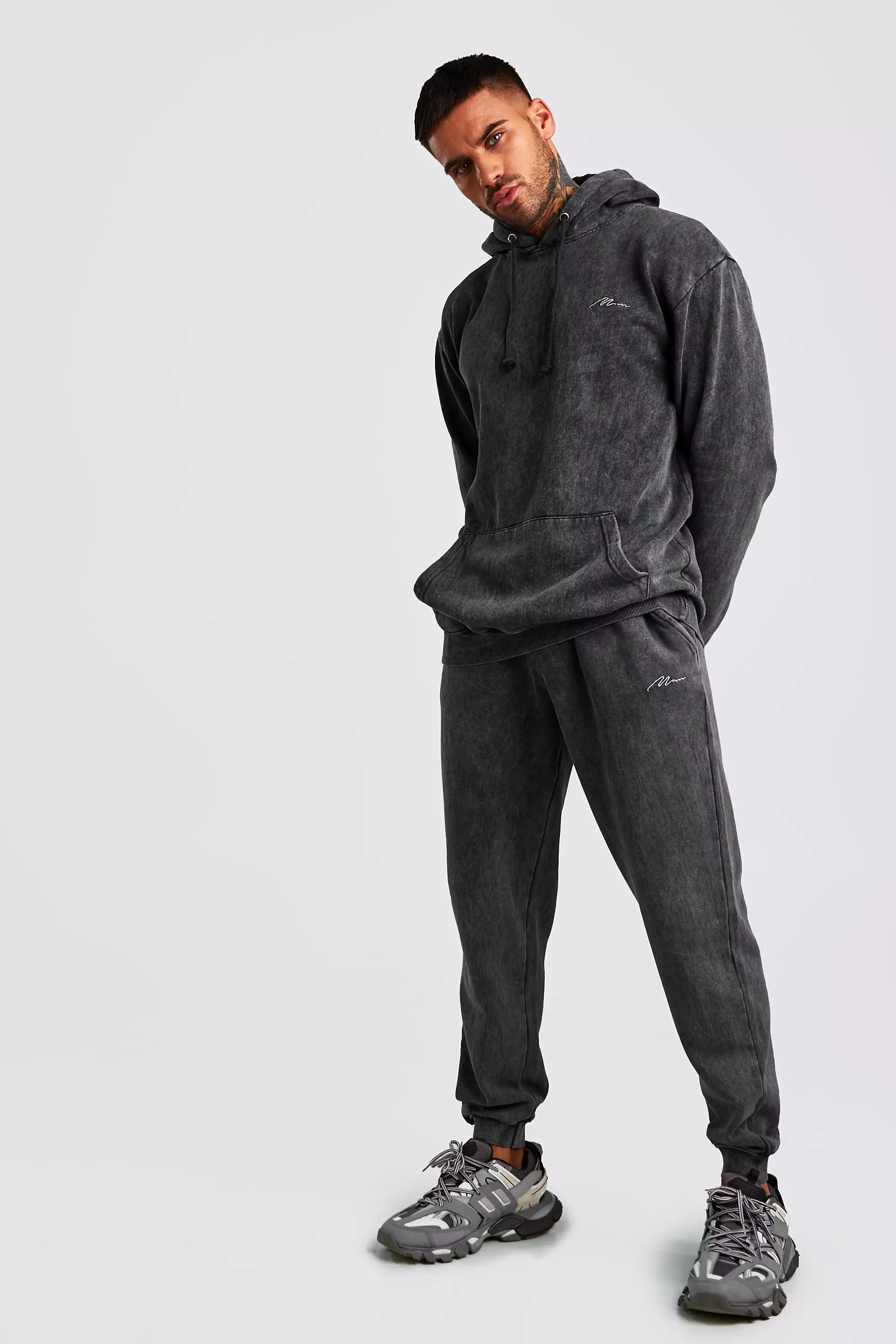 Loose fitting tracksuits sale