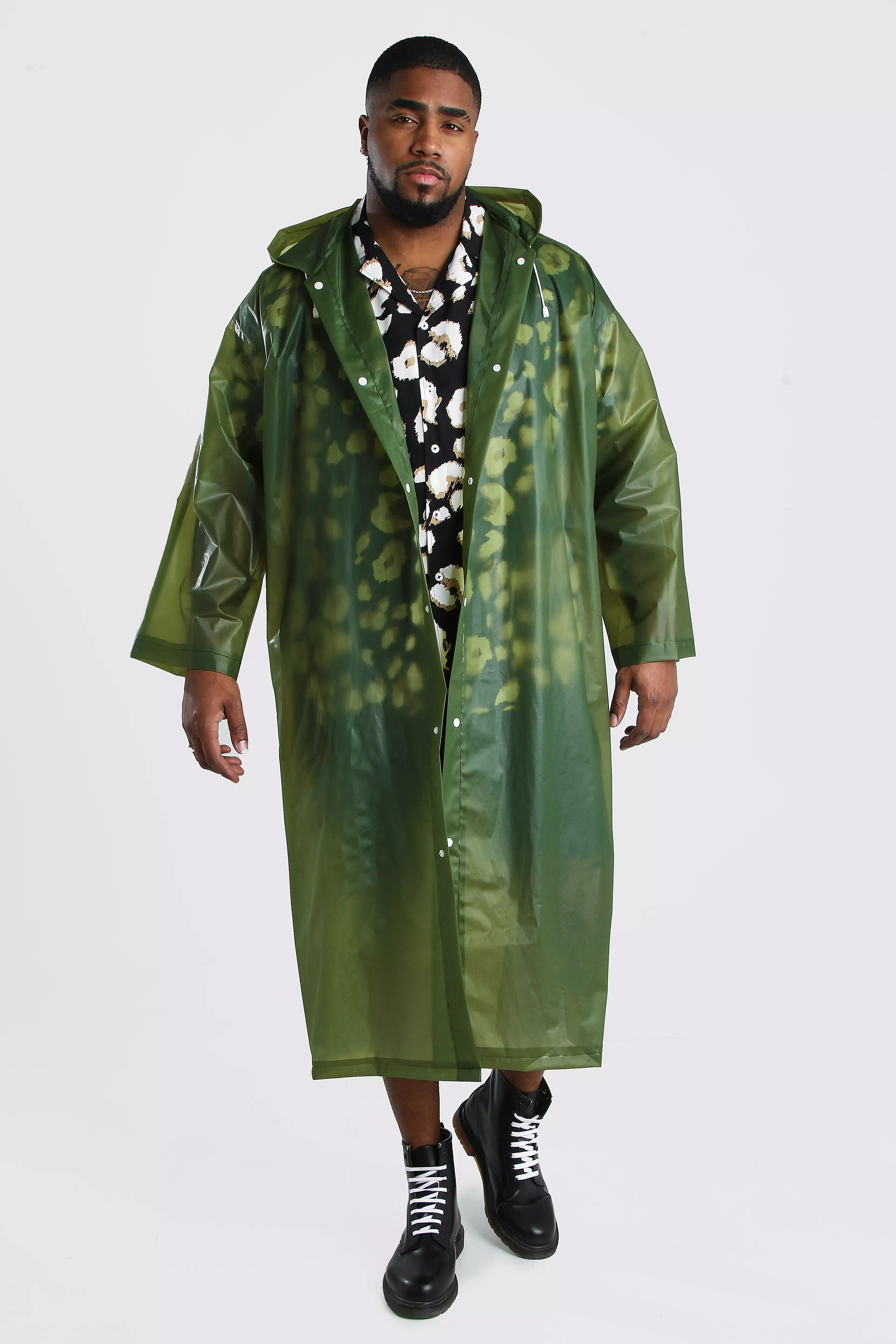 Plus Size Foldaway Vinyl Festival Mac boohooMAN