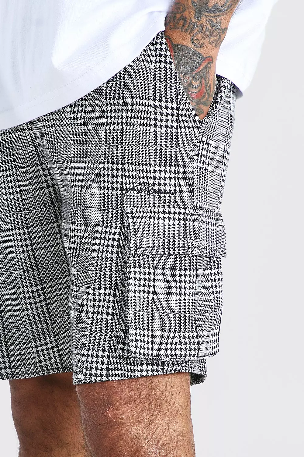 MAN Geruite jacquard halflange cargoshorts alternatieve afbeelding