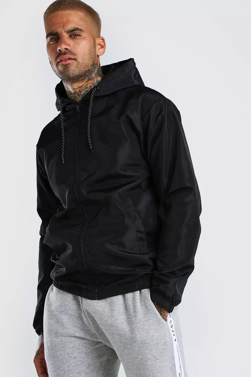 Hooded Lightweight Zip Through Cagoule alternative image