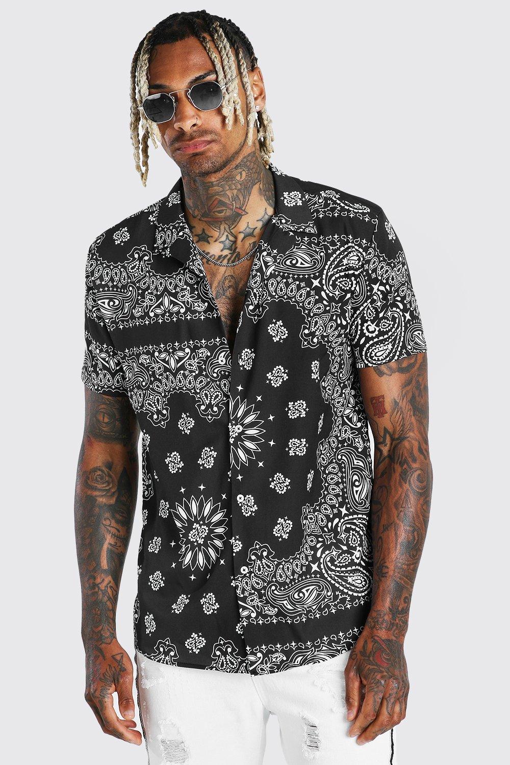 Men Bandana Print Short Sleeve Shirt