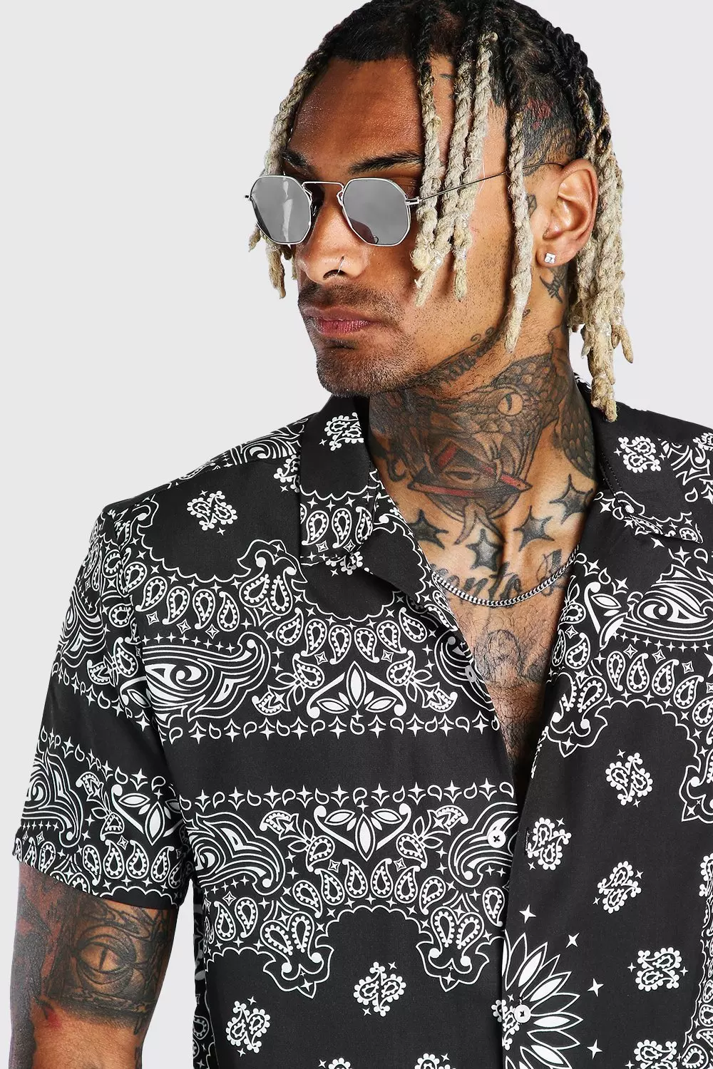 Black Short Sleeve Bandana Print Shirt alternative image